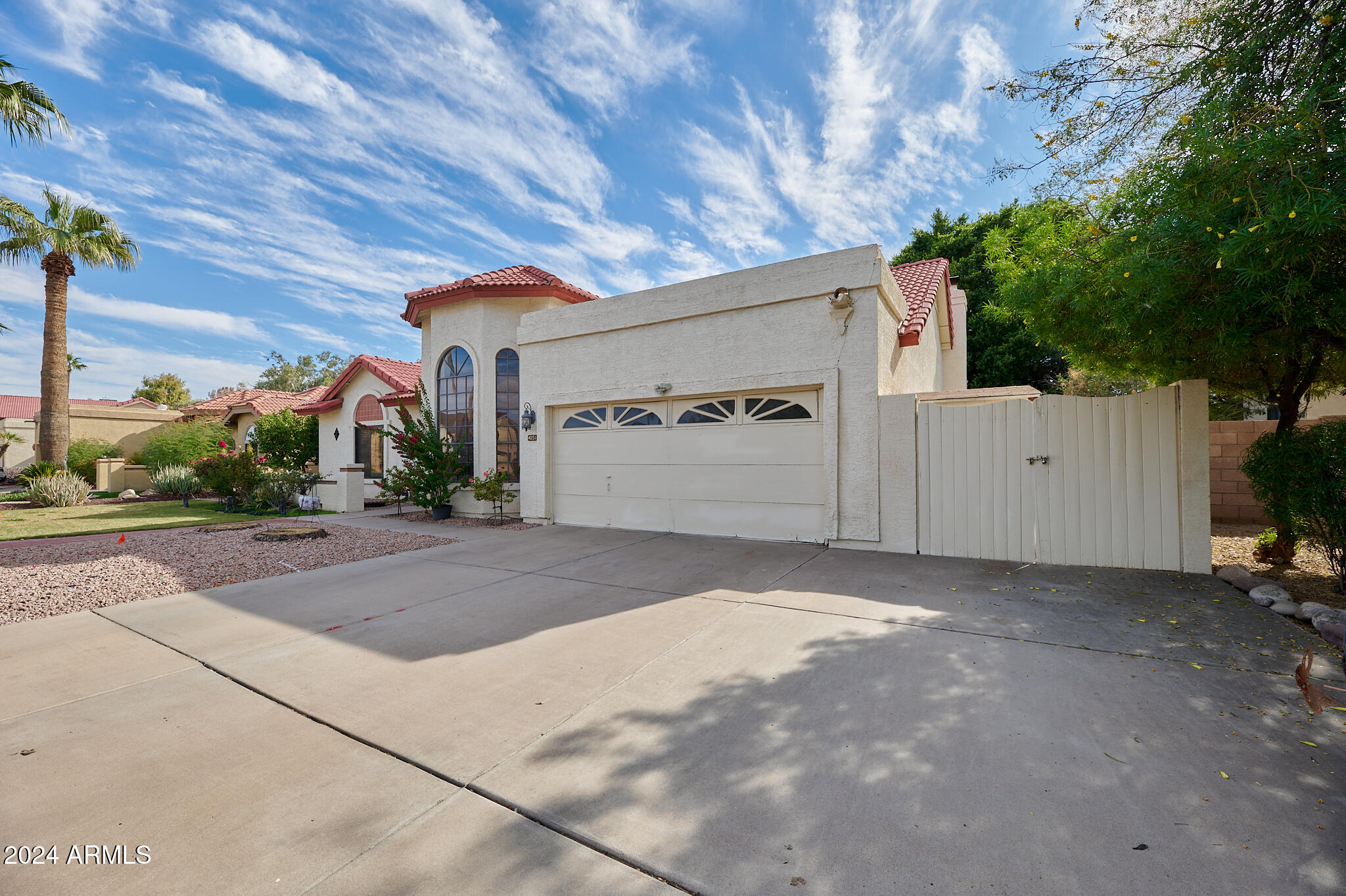 4151 W VICTORIA Lane