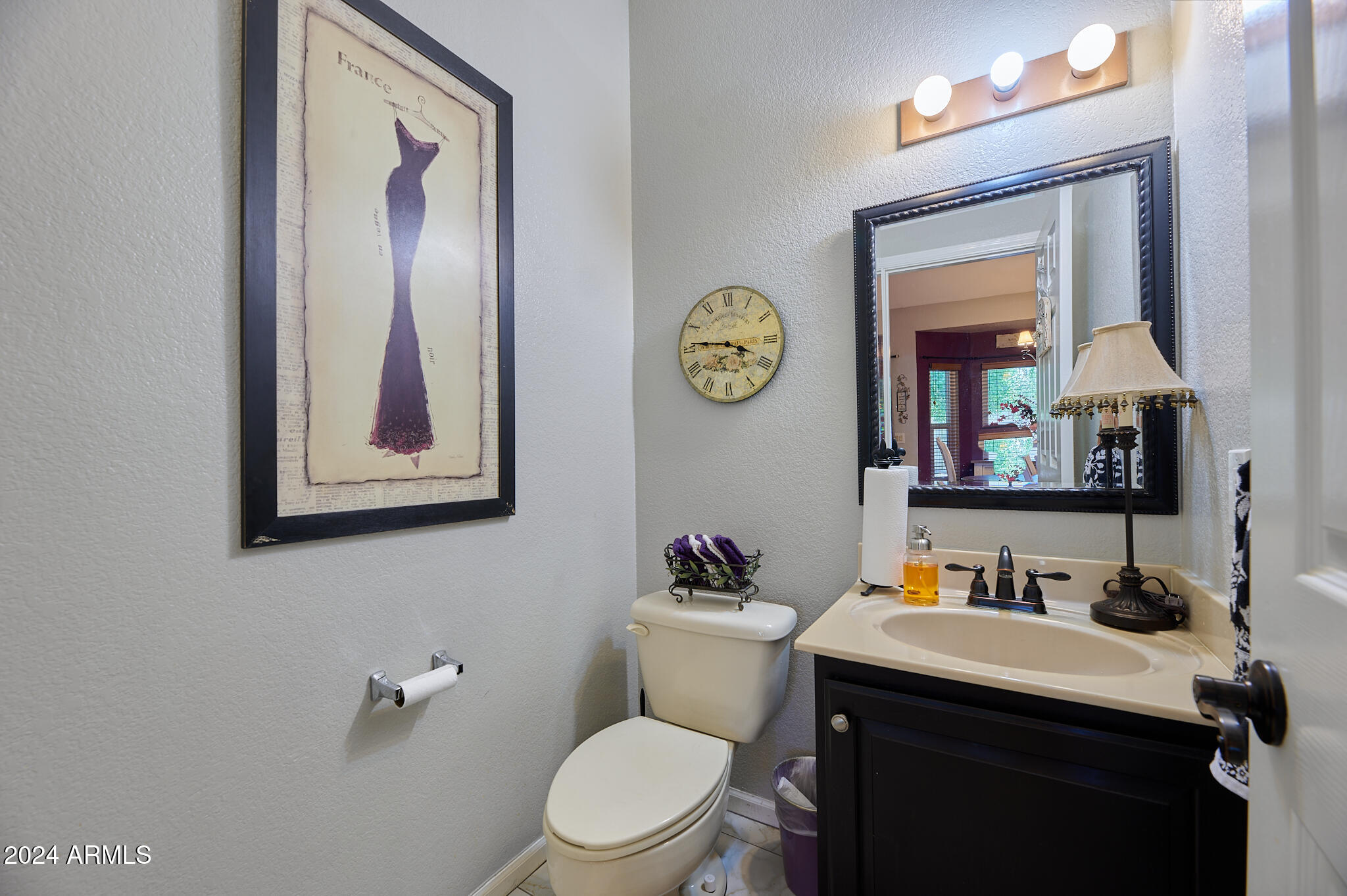 4151 W VICTORIA Lane