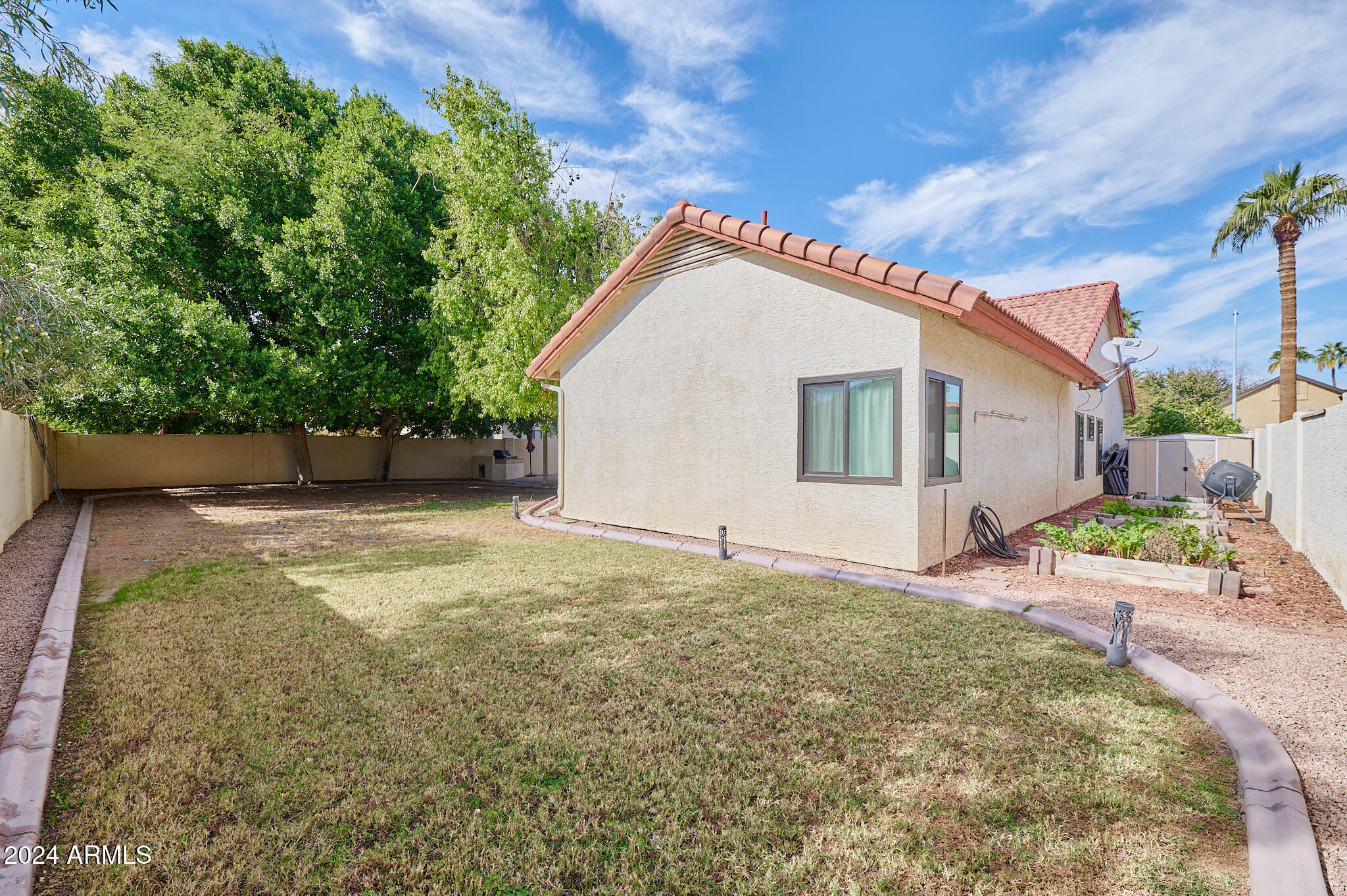 4151 W VICTORIA Lane