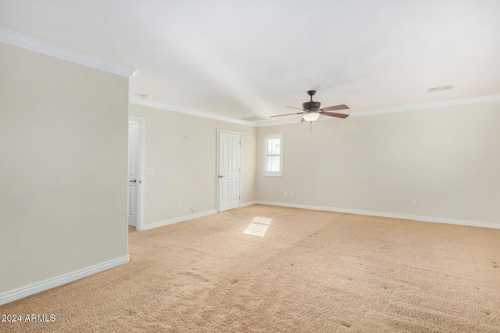 1723 S RESEDA Street