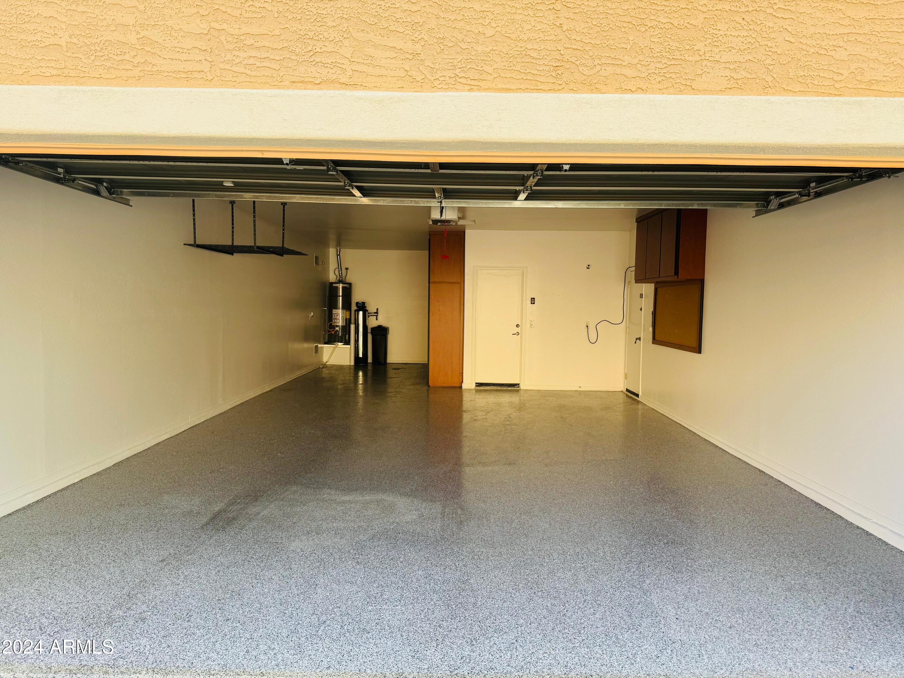 1723 S RESEDA Street