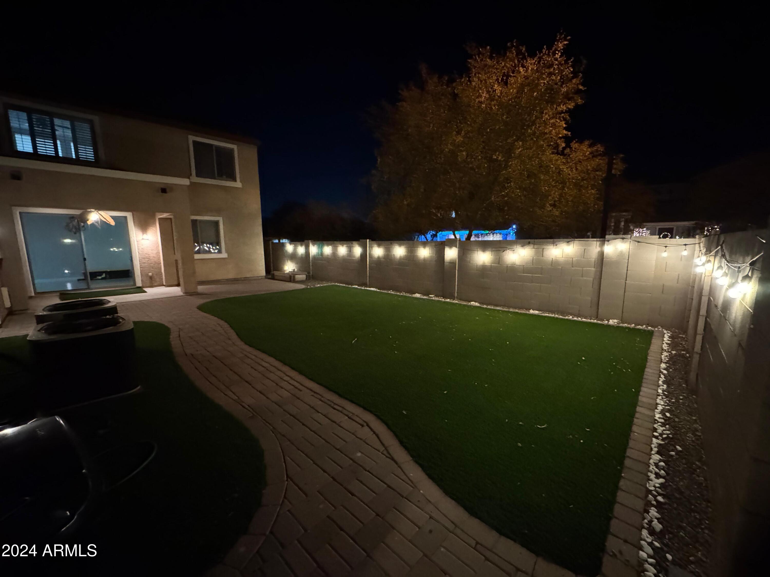 1723 S RESEDA Street