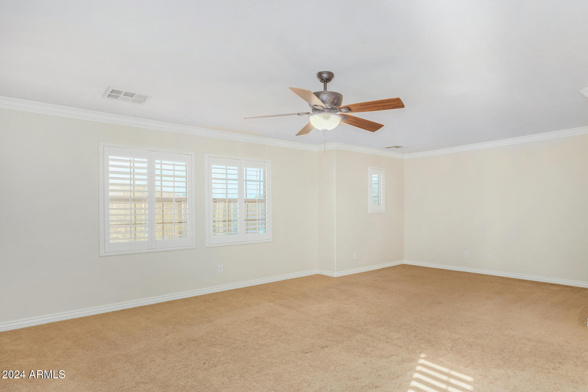 1723 S RESEDA Street