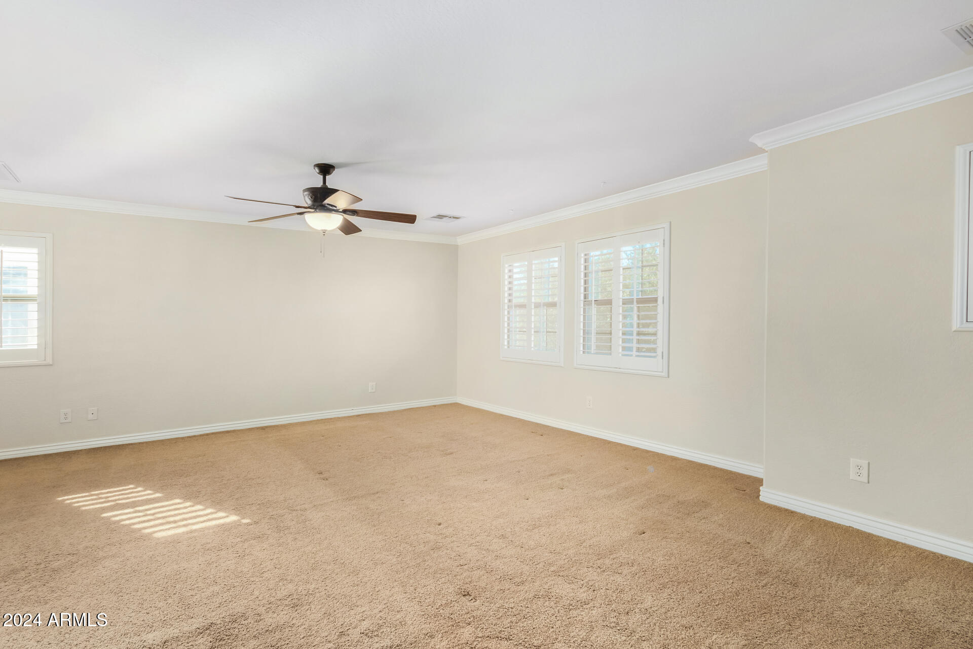 1723 S RESEDA Street