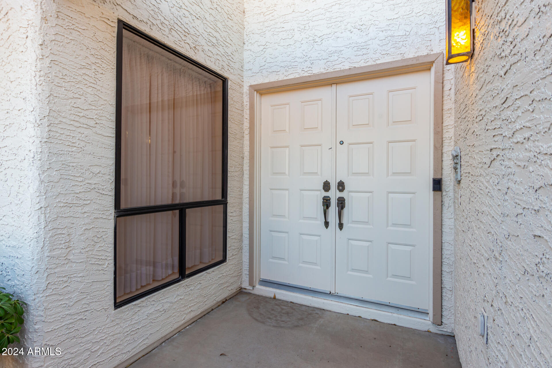 10133 E CHESTNUT Drive