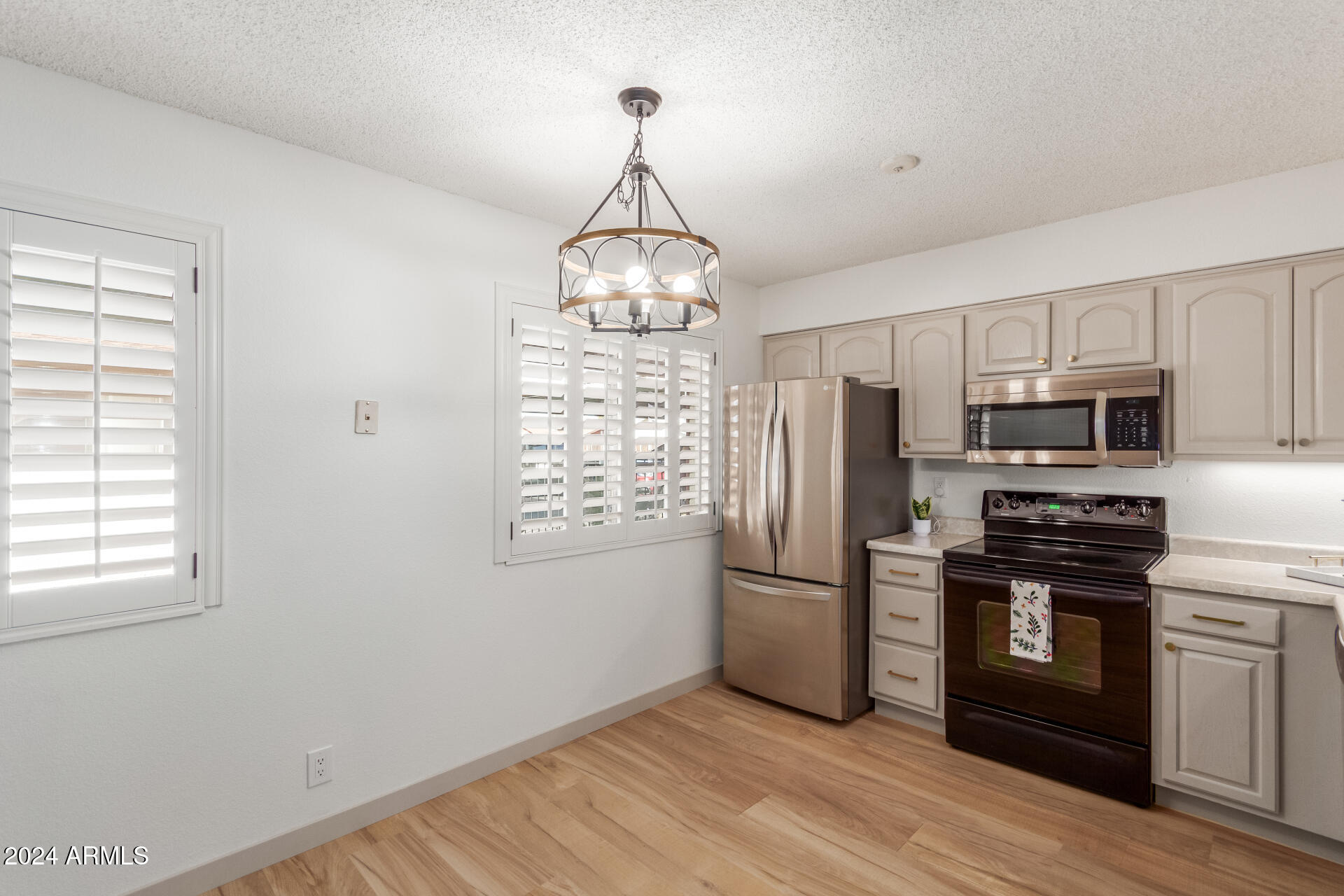 2458 E UNIVERSITY Drive # 4