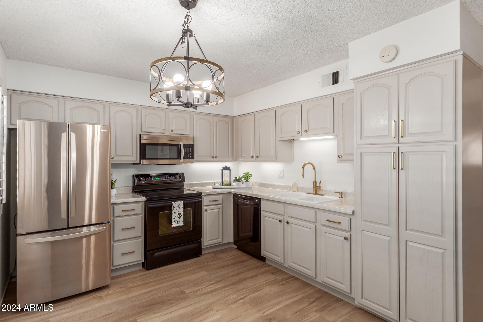 2458 E UNIVERSITY Drive # 4