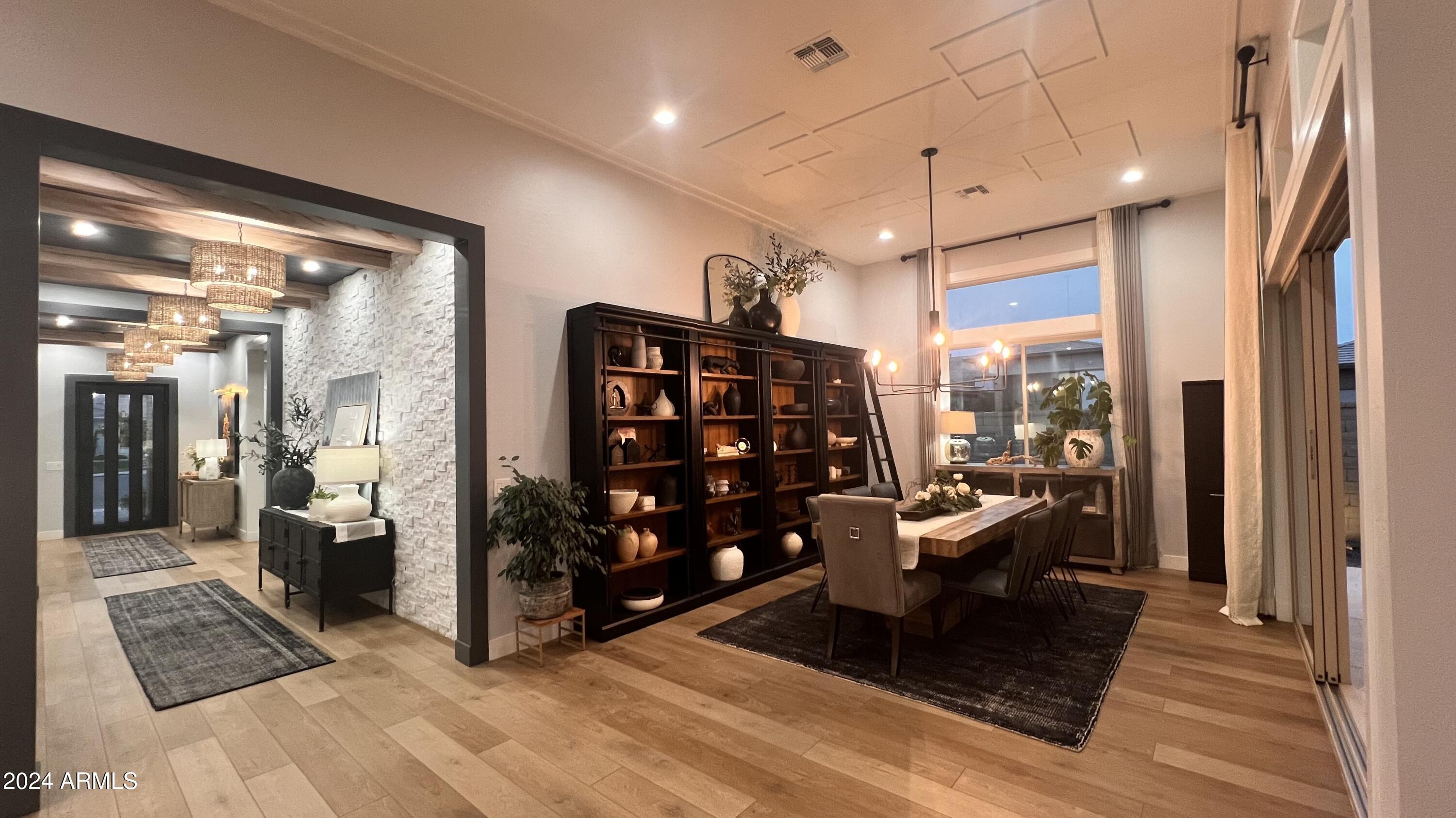 1359 E SAN CARLOS Way