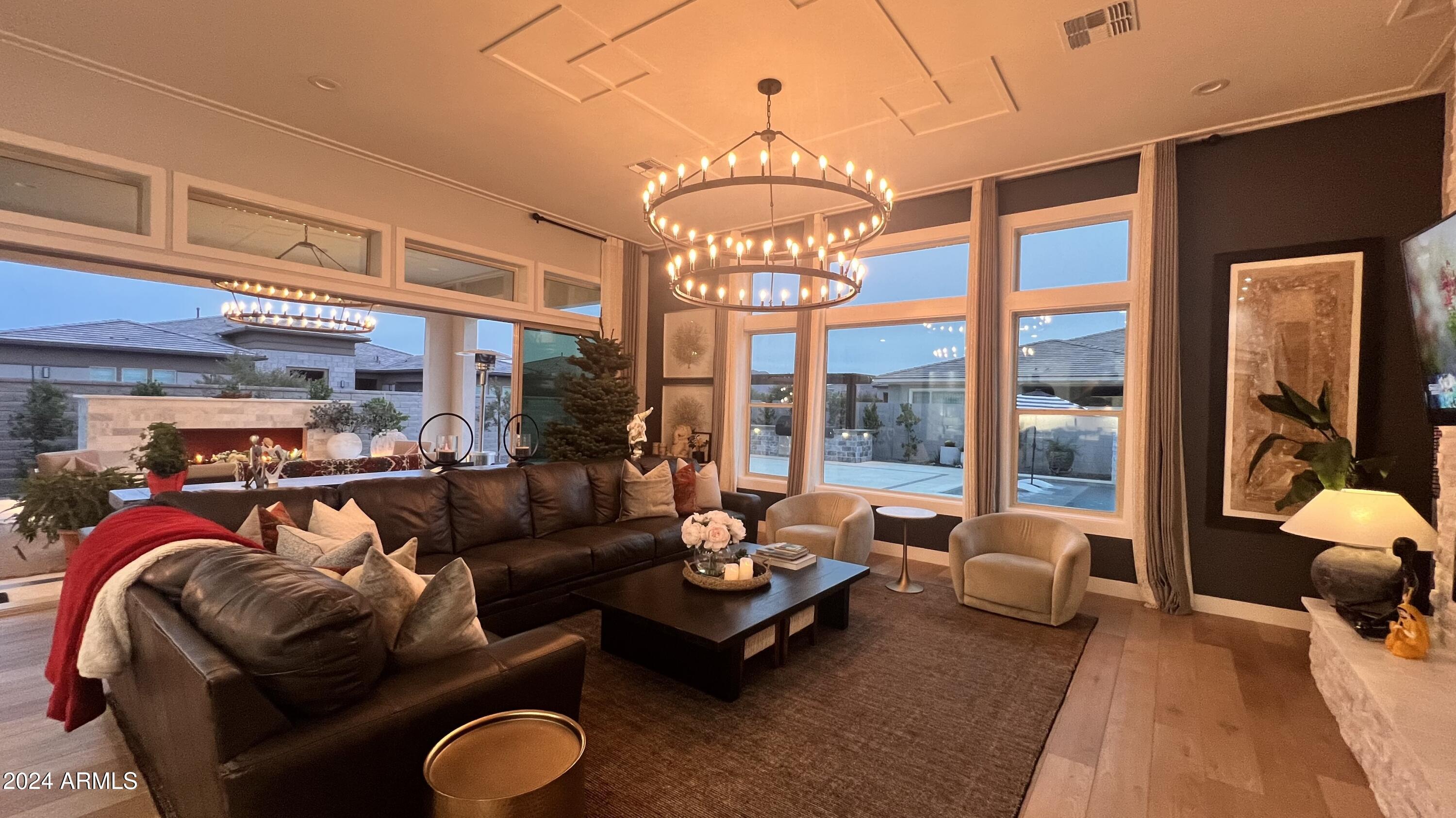 1359 E SAN CARLOS Way