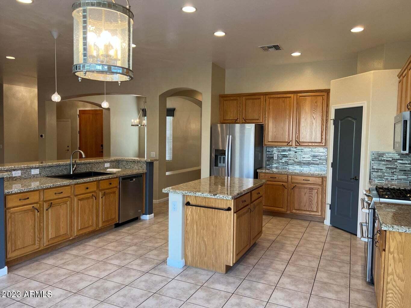 7026 S FOREST Avenue