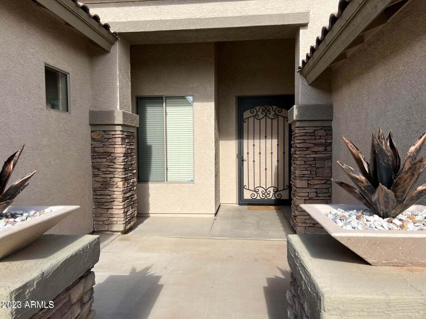 7026 S FOREST Avenue