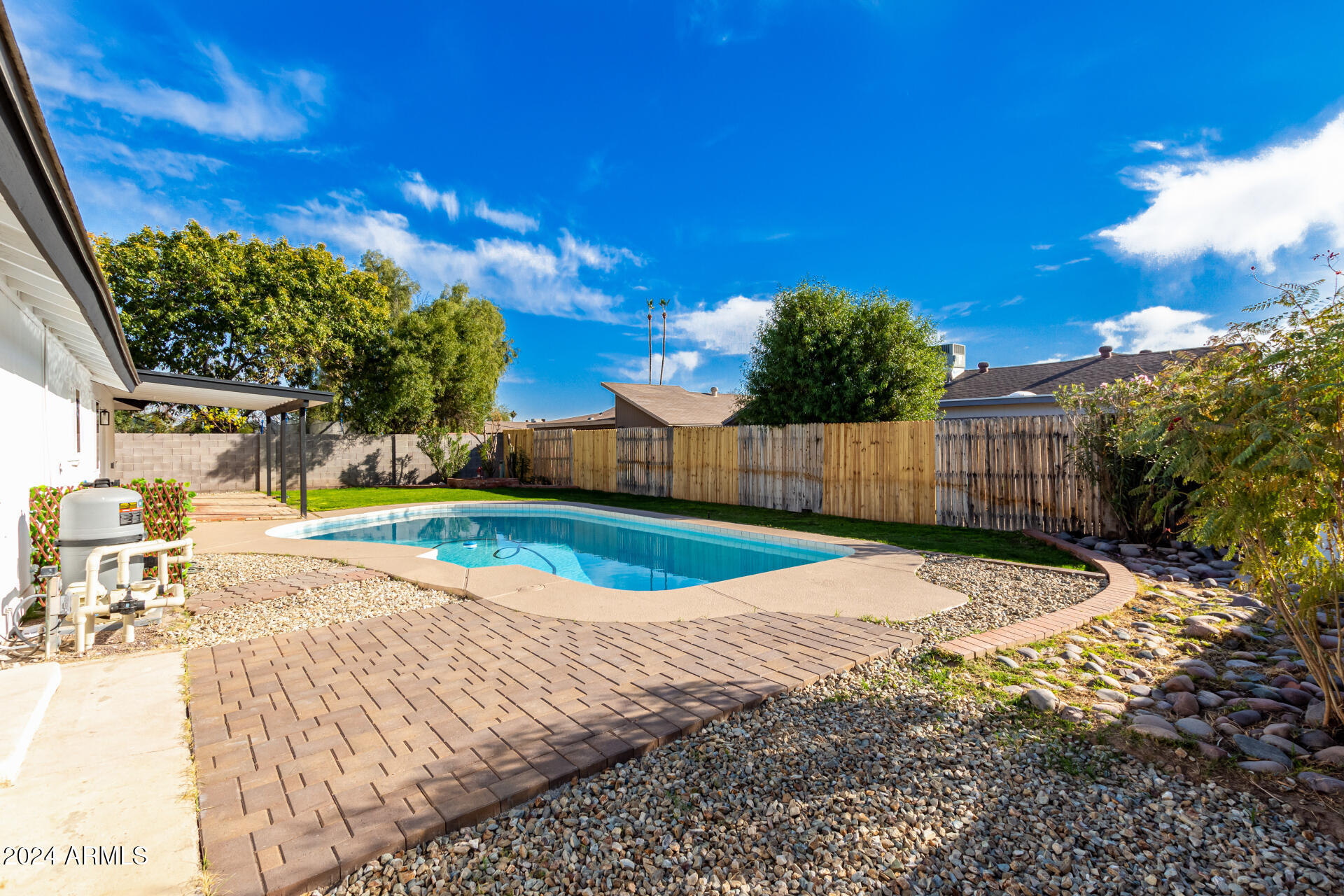 7309 W CLAREMONT Street