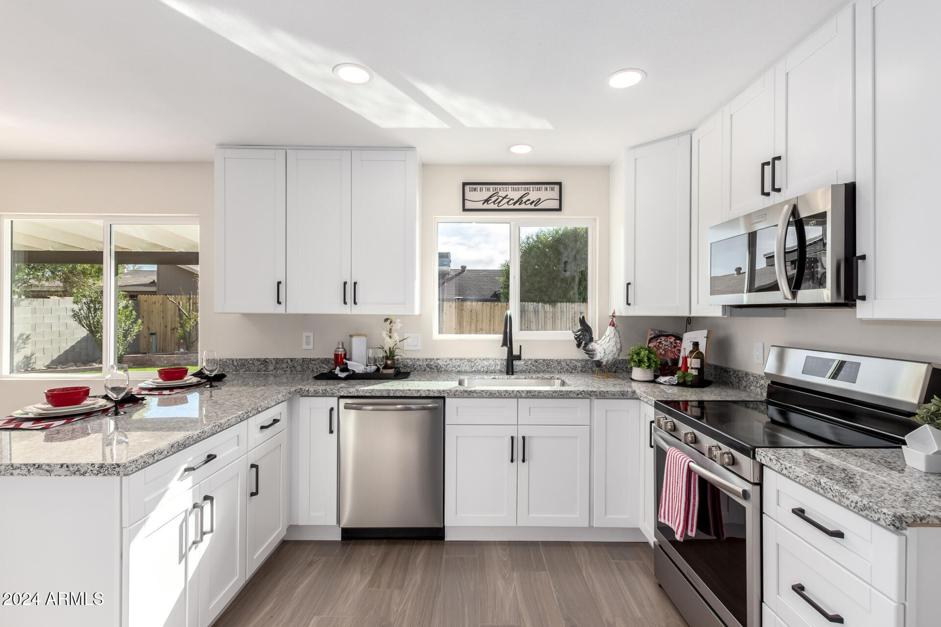 7309 W CLAREMONT Street