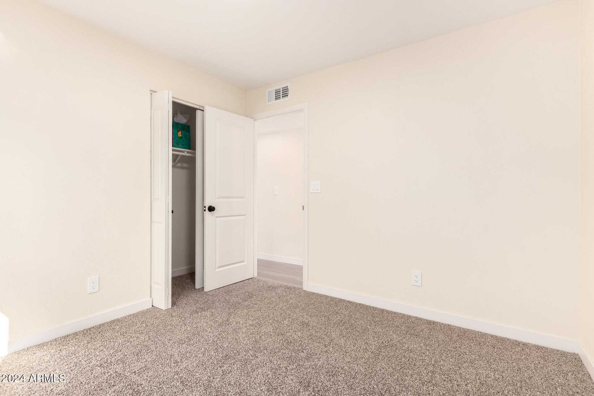 7309 W CLAREMONT Street