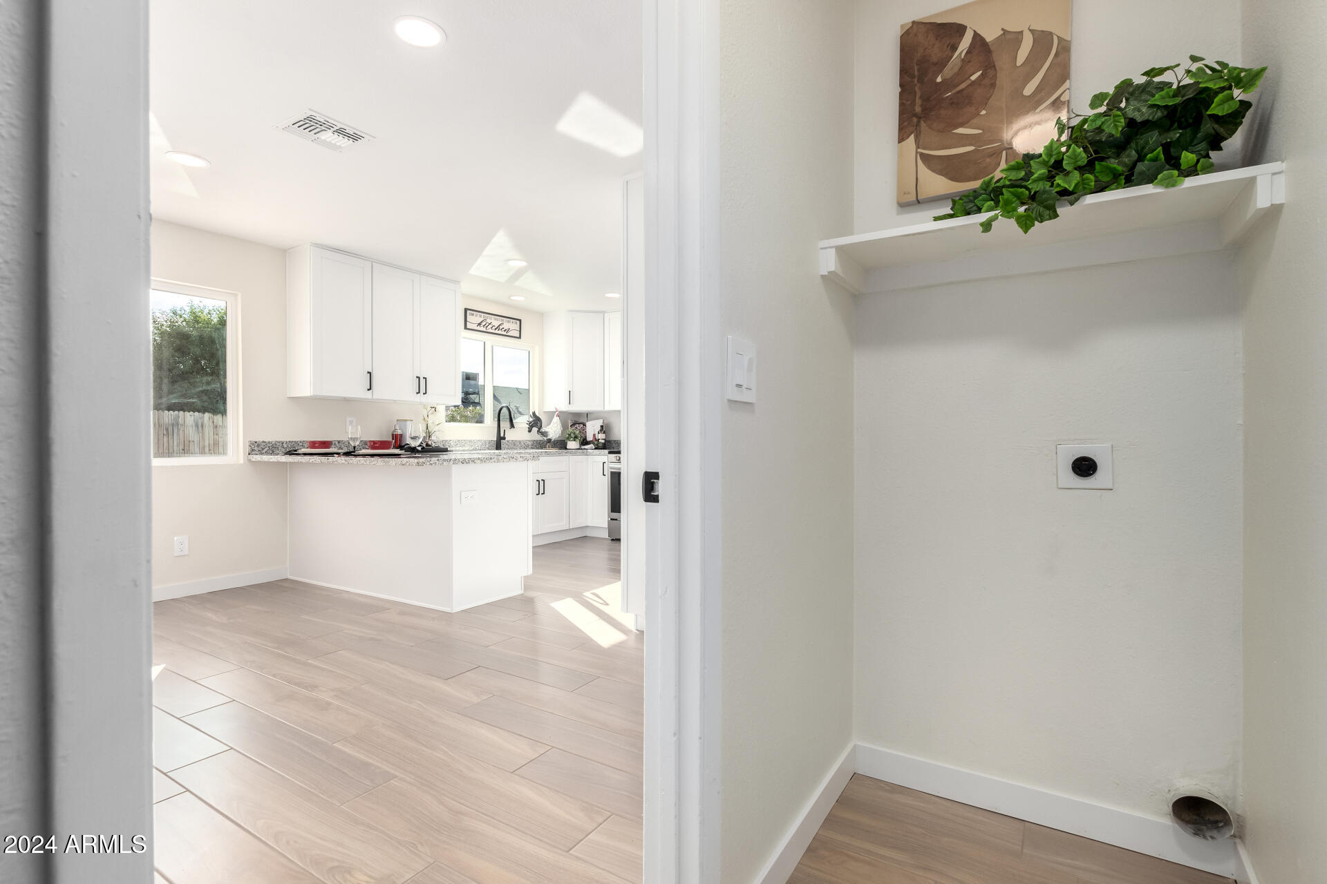 7309 W CLAREMONT Street