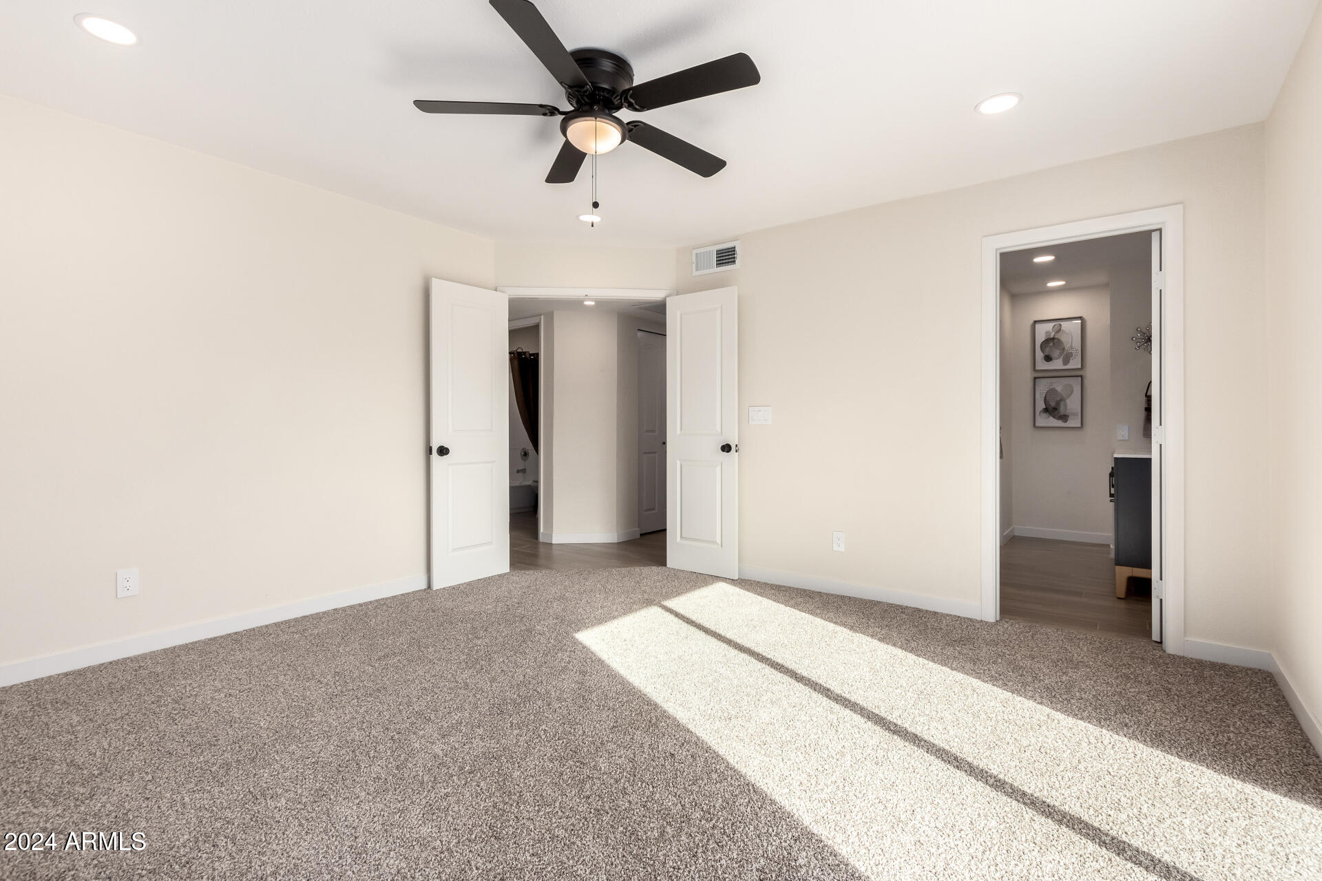 7309 W CLAREMONT Street