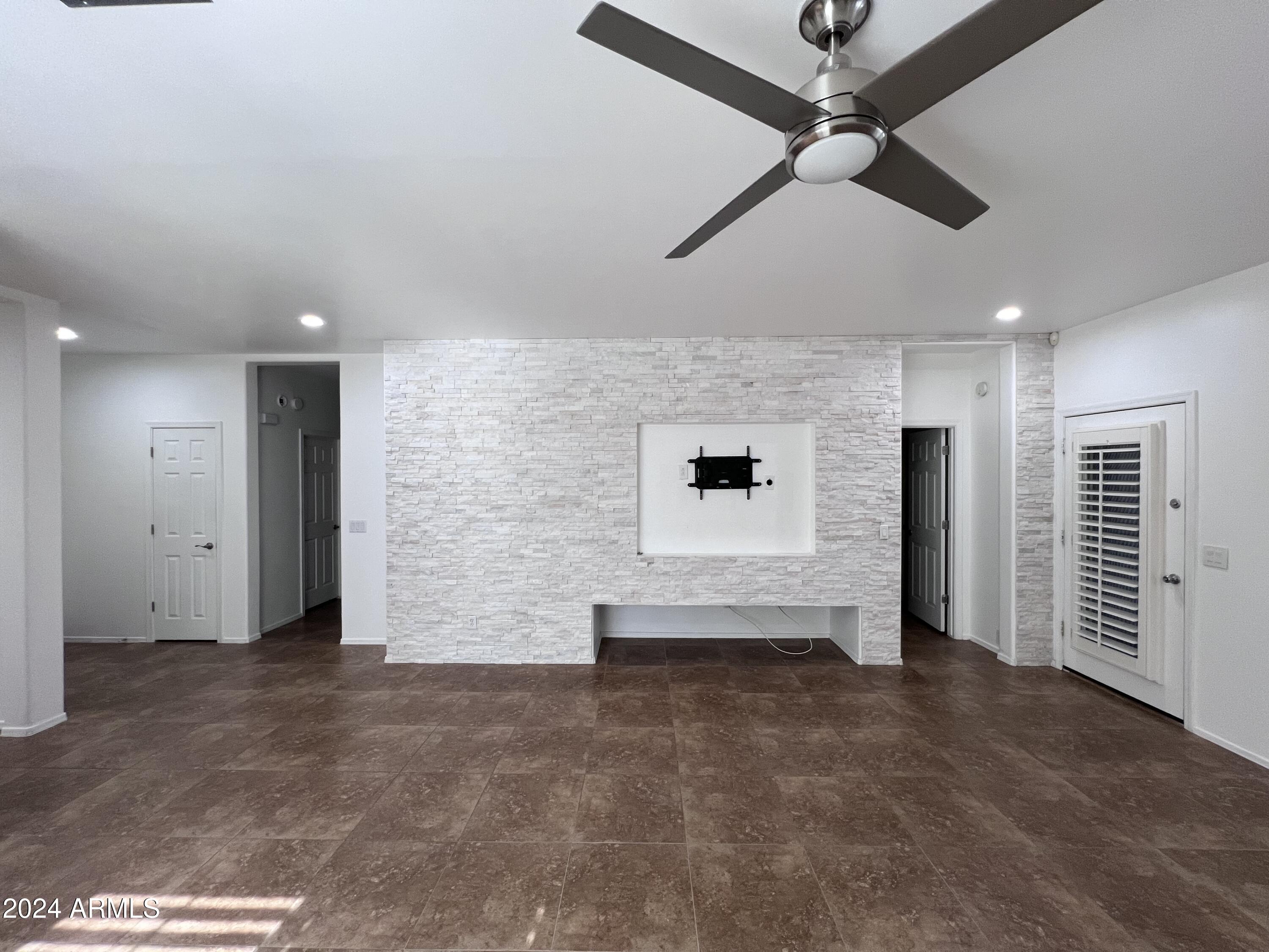 7739 W VIA DEL SOL --