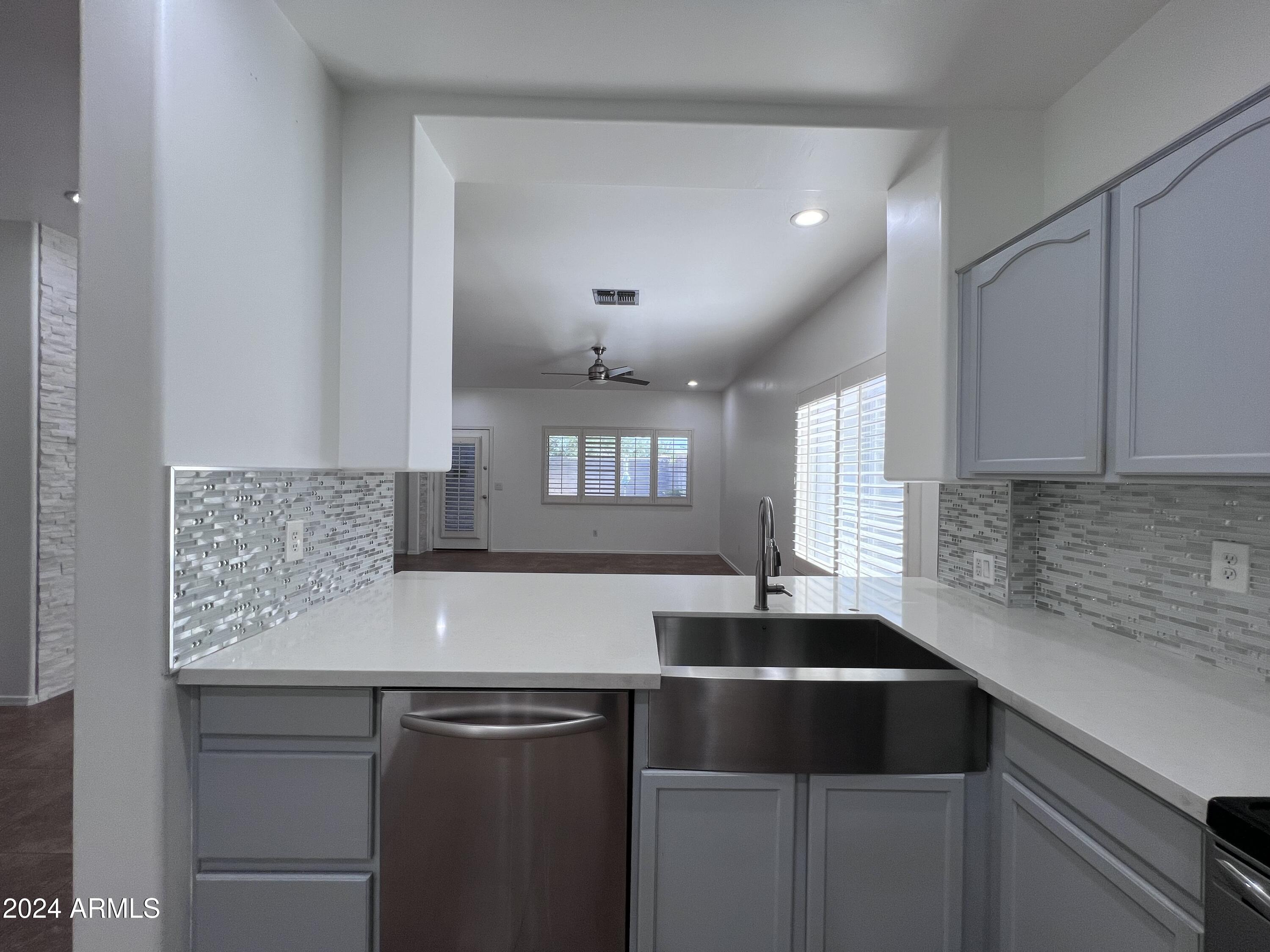 7739 W VIA DEL SOL --