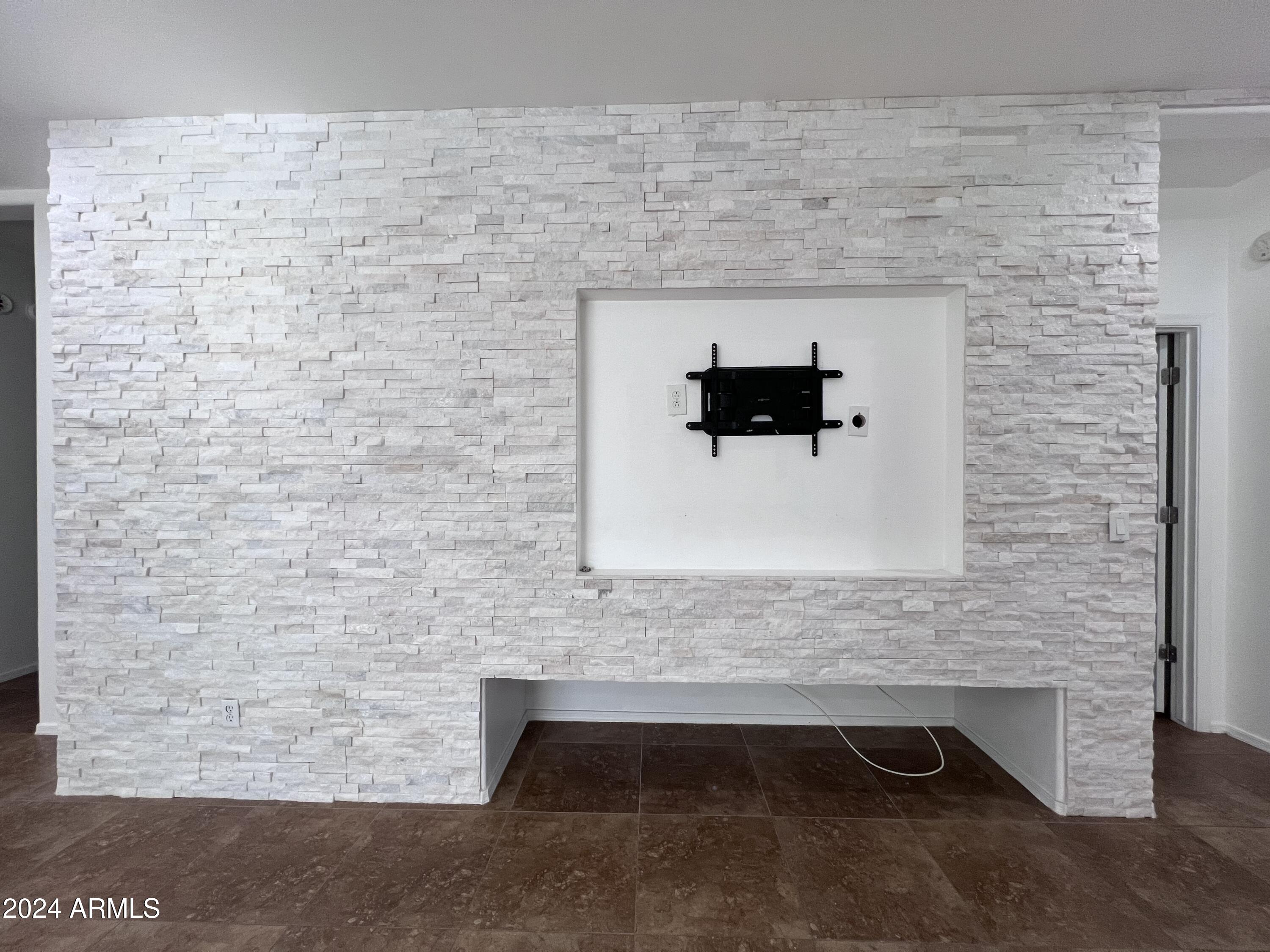 7739 W VIA DEL SOL --