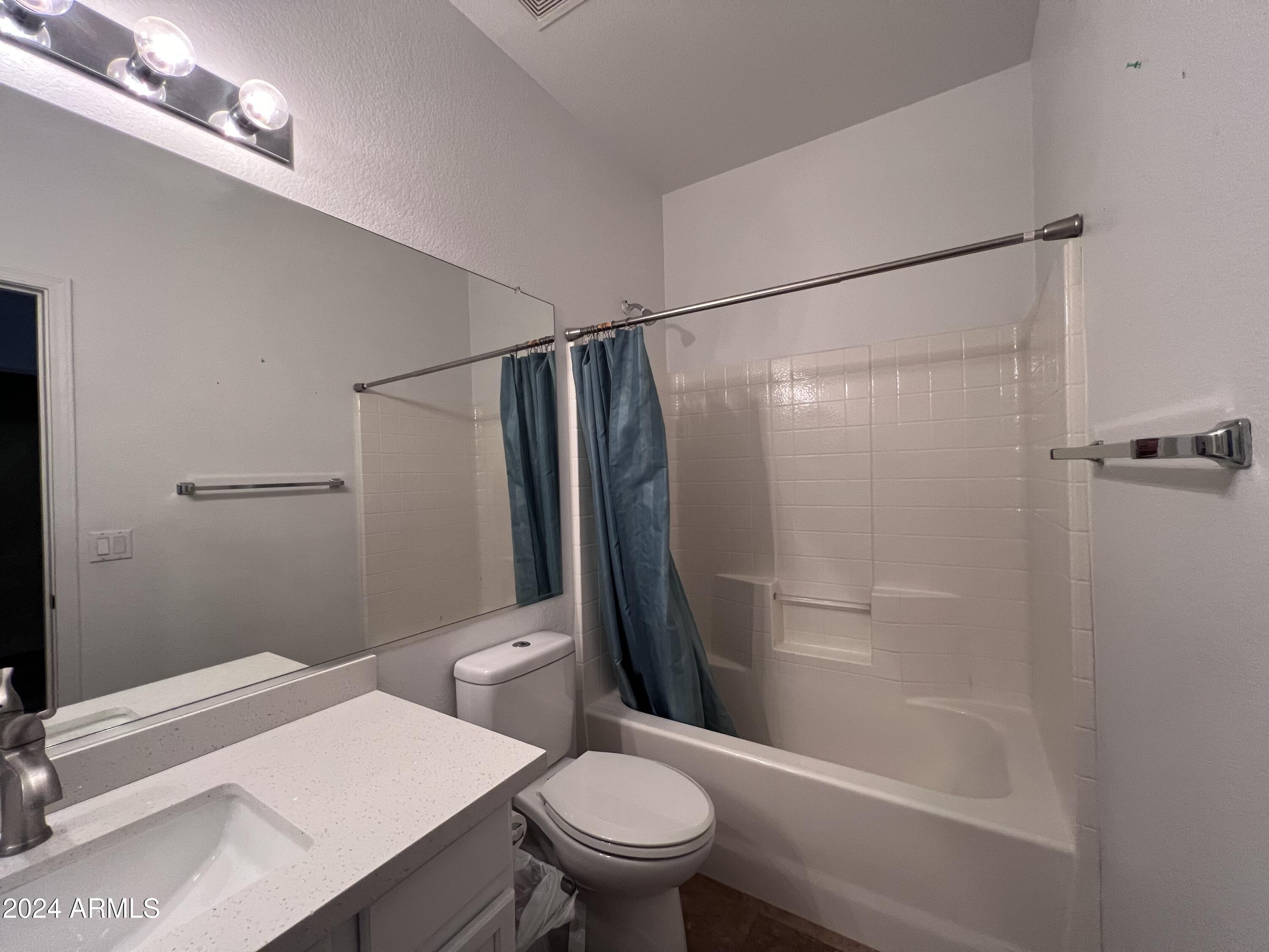 7739 W VIA DEL SOL --