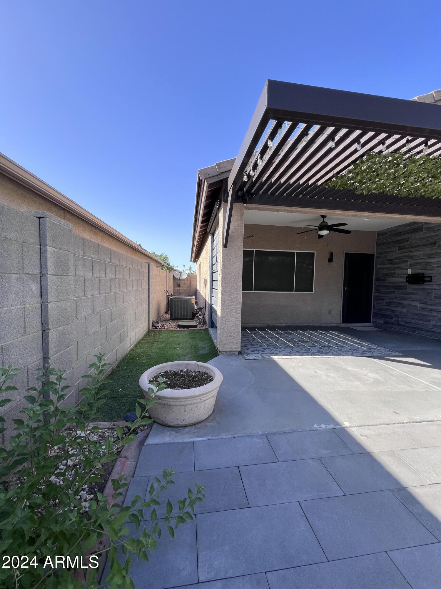 7739 W VIA DEL SOL --