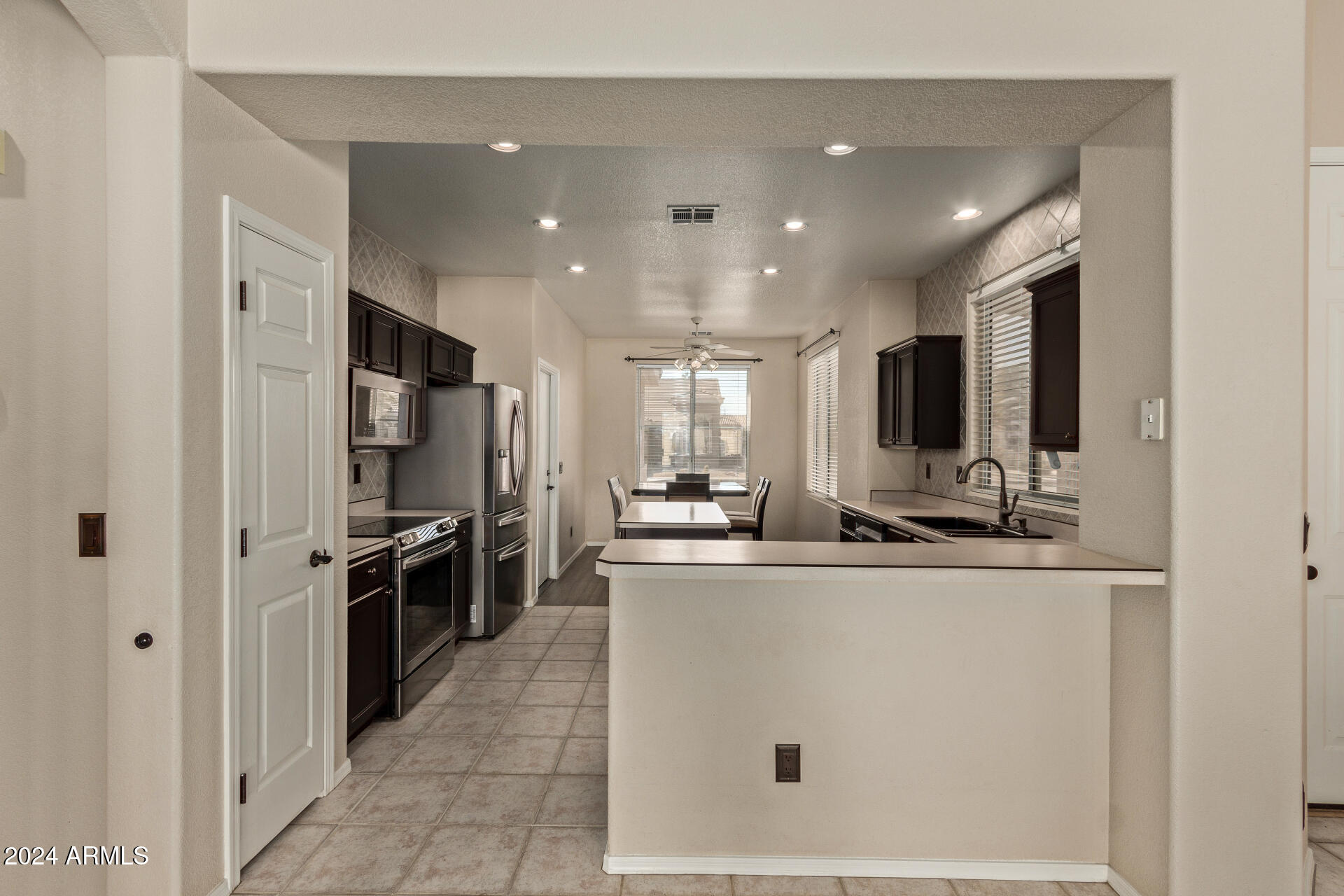 1362 E SHANNON Street