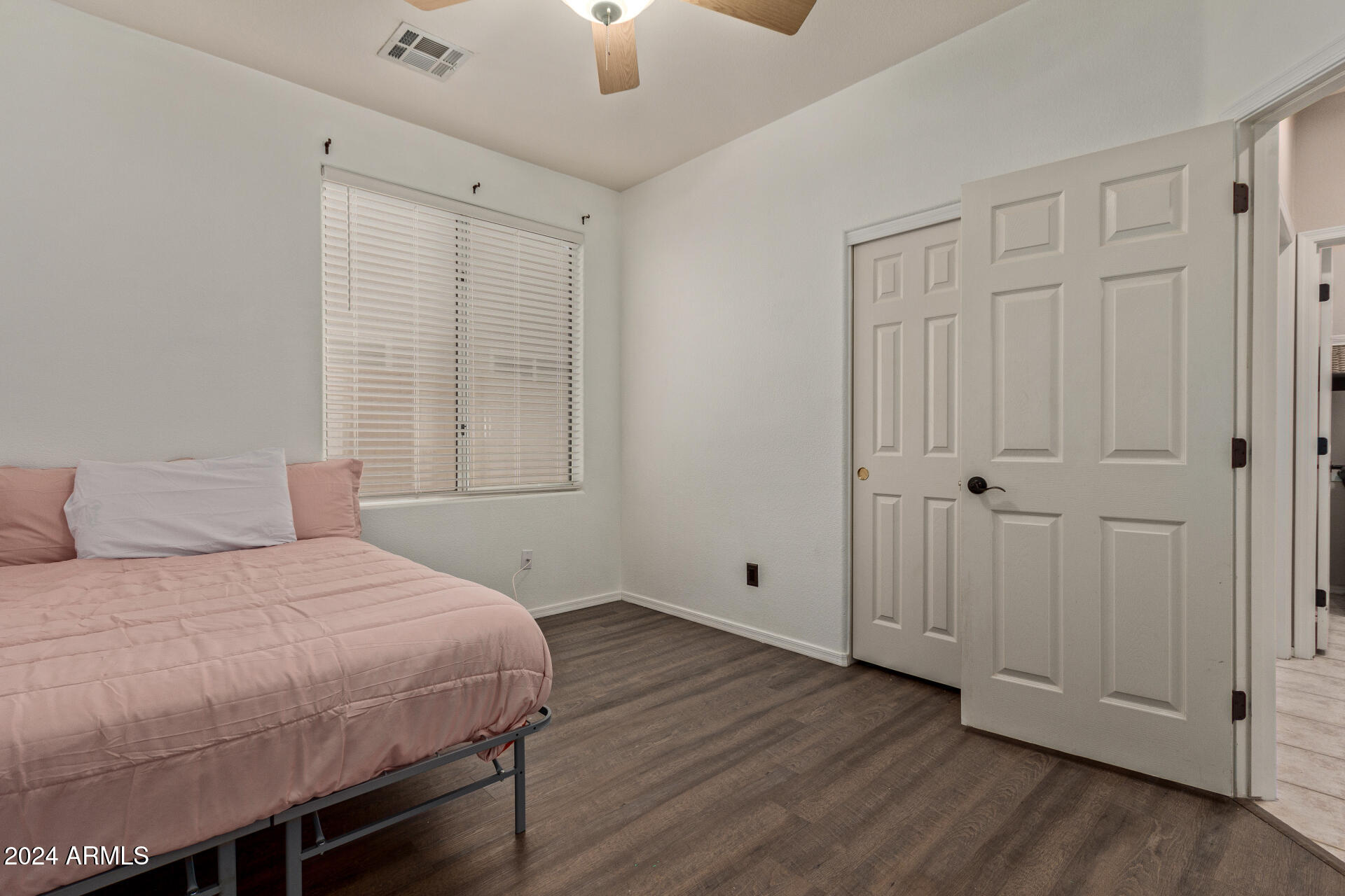 1362 E SHANNON Street