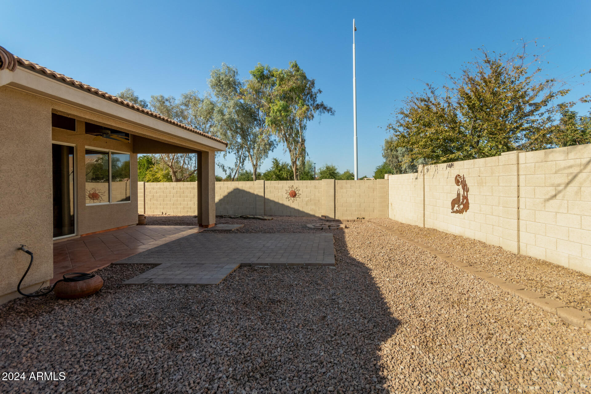 1362 E SHANNON Street