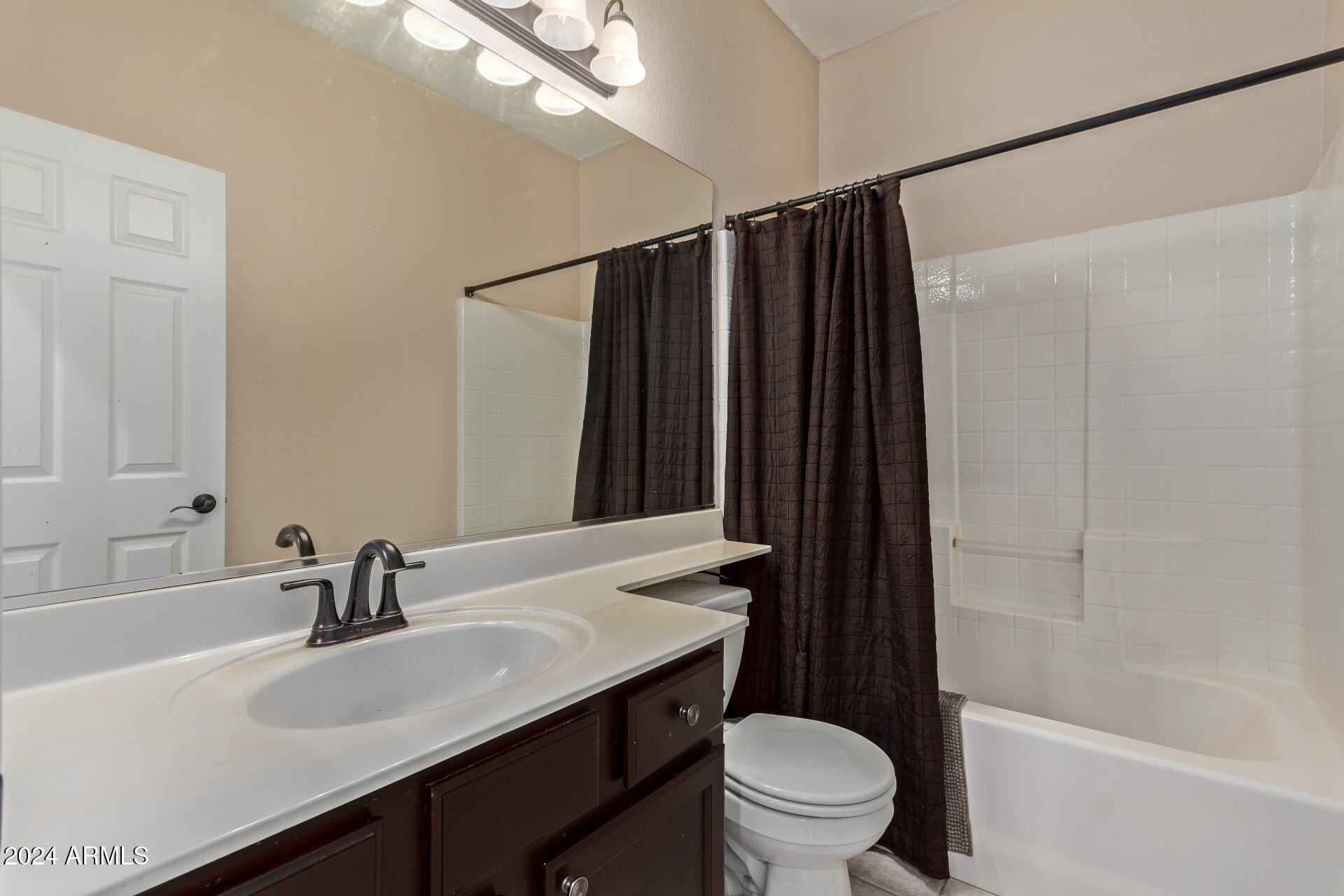 1362 E SHANNON Street