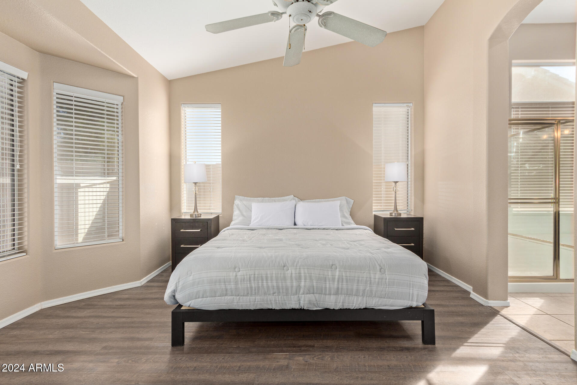 1362 E SHANNON Street