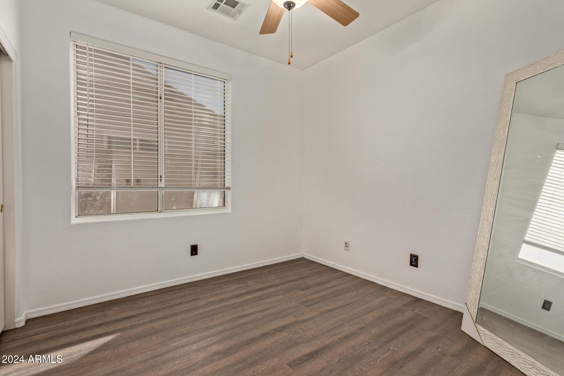 1362 E SHANNON Street