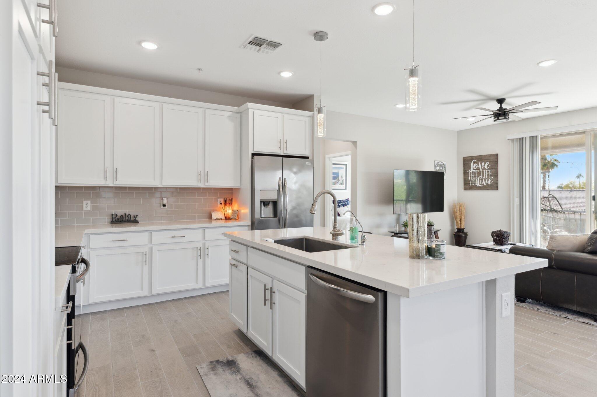 155 N Lakeview Boulevard # 232