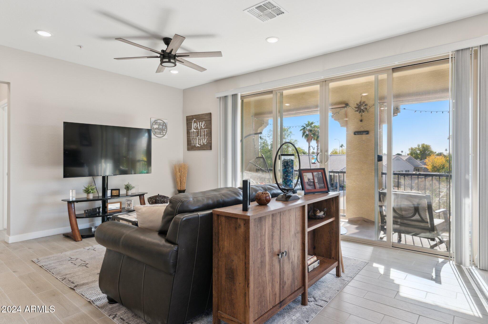 155 N Lakeview Boulevard # 232