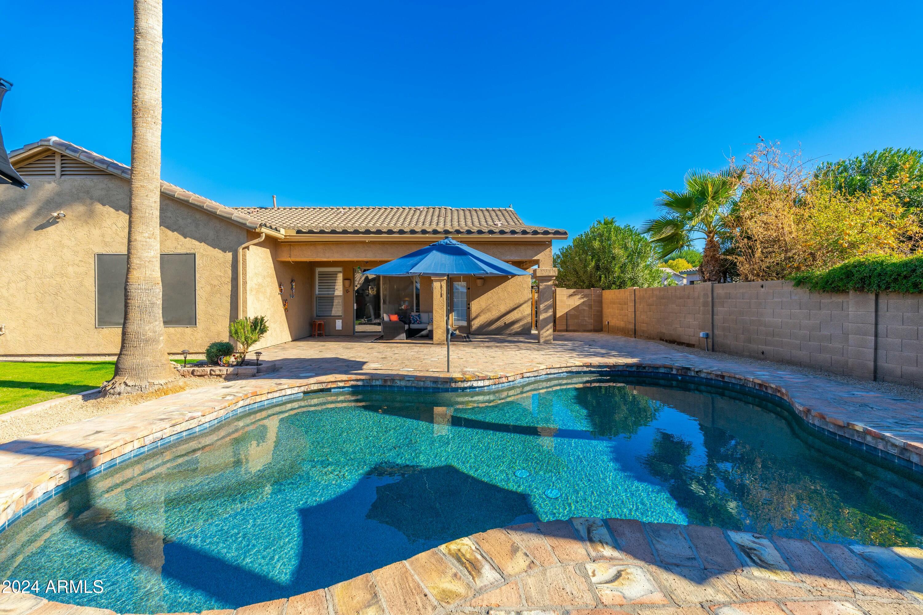 2257 W PERIWINKLE Way