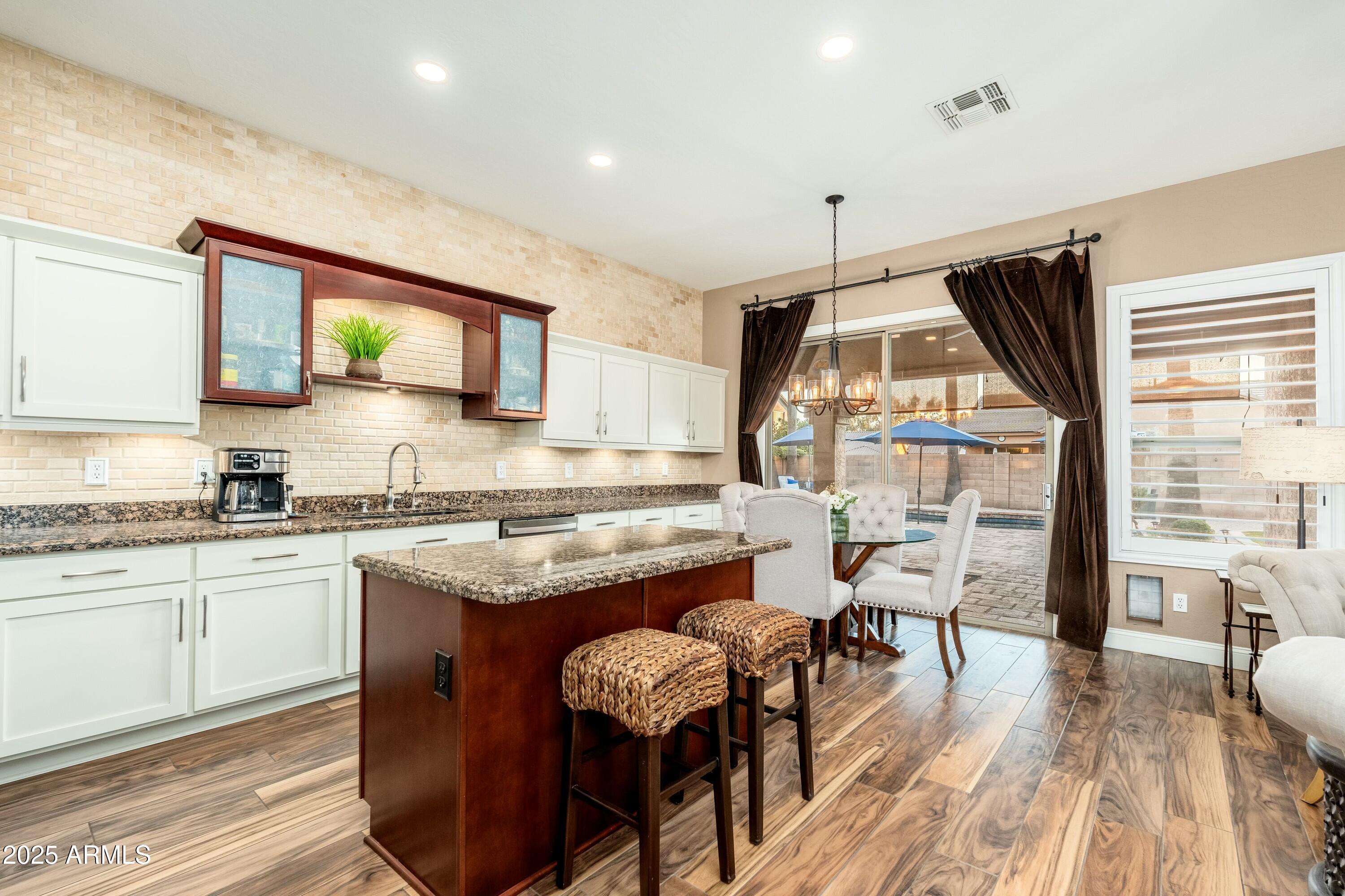 2257 W PERIWINKLE Way