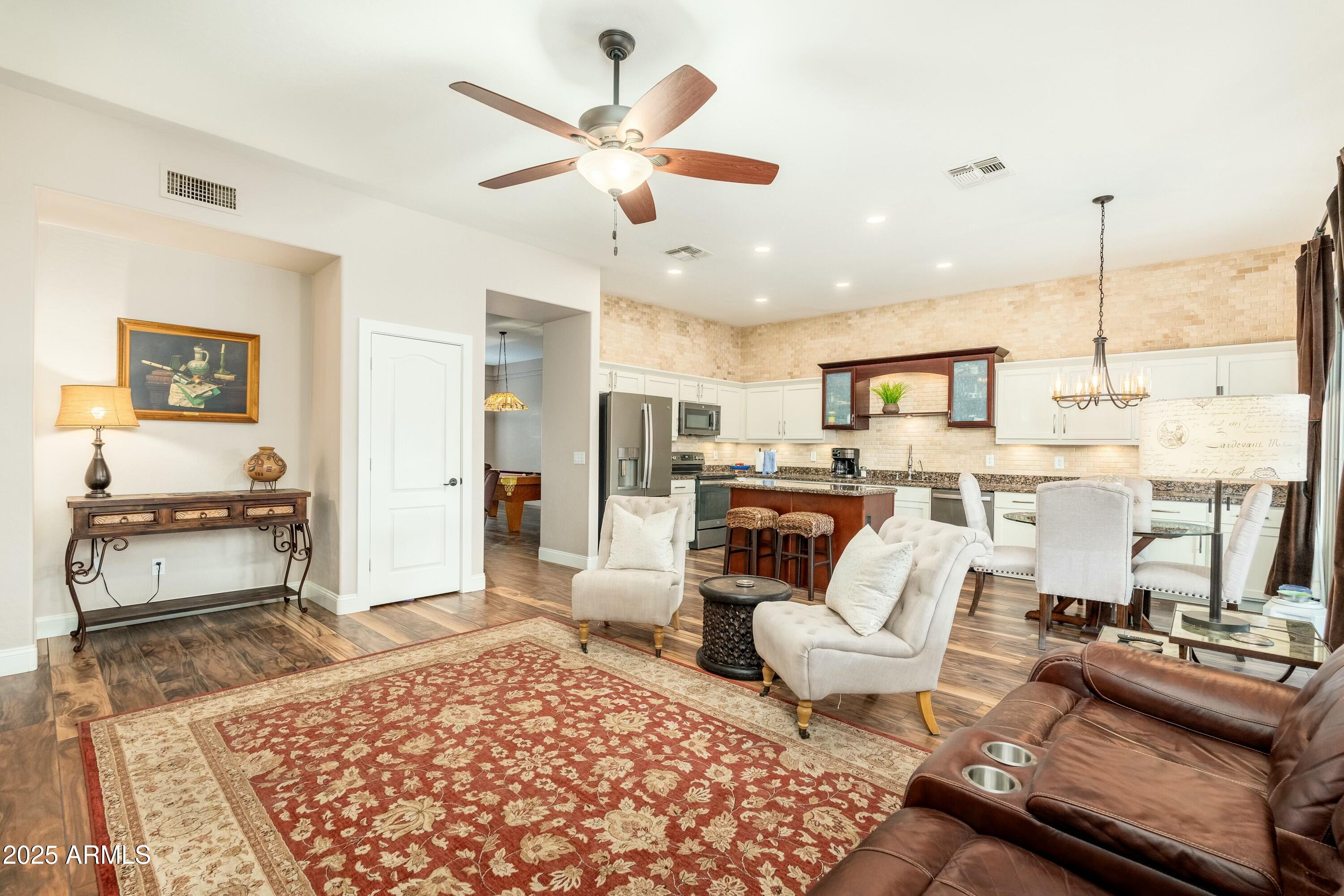 2257 W PERIWINKLE Way