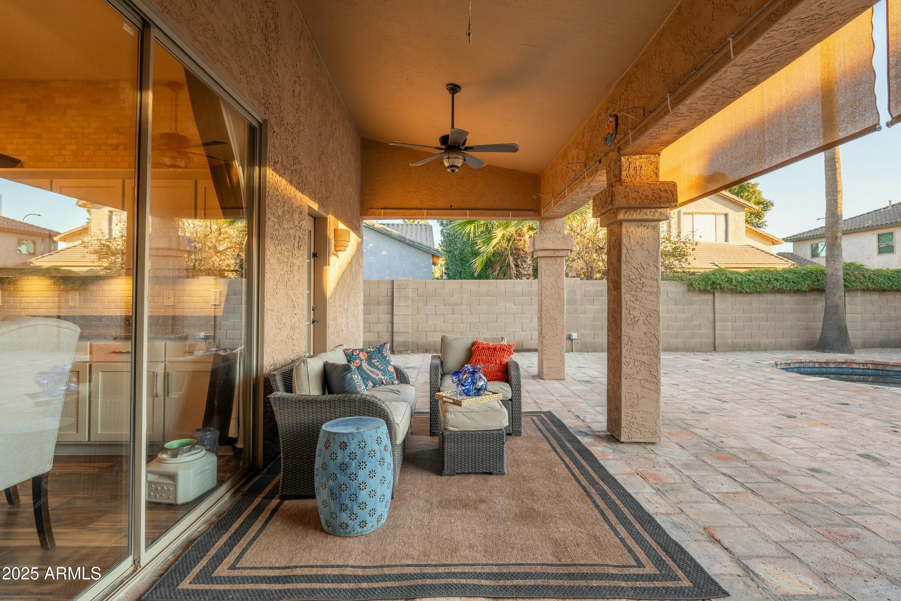 2257 W PERIWINKLE Way