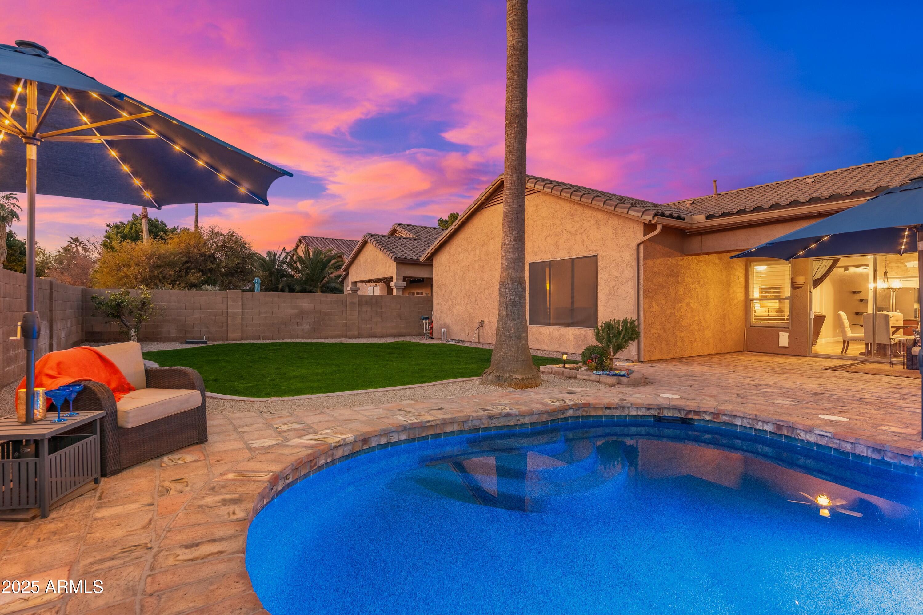 2257 W PERIWINKLE Way