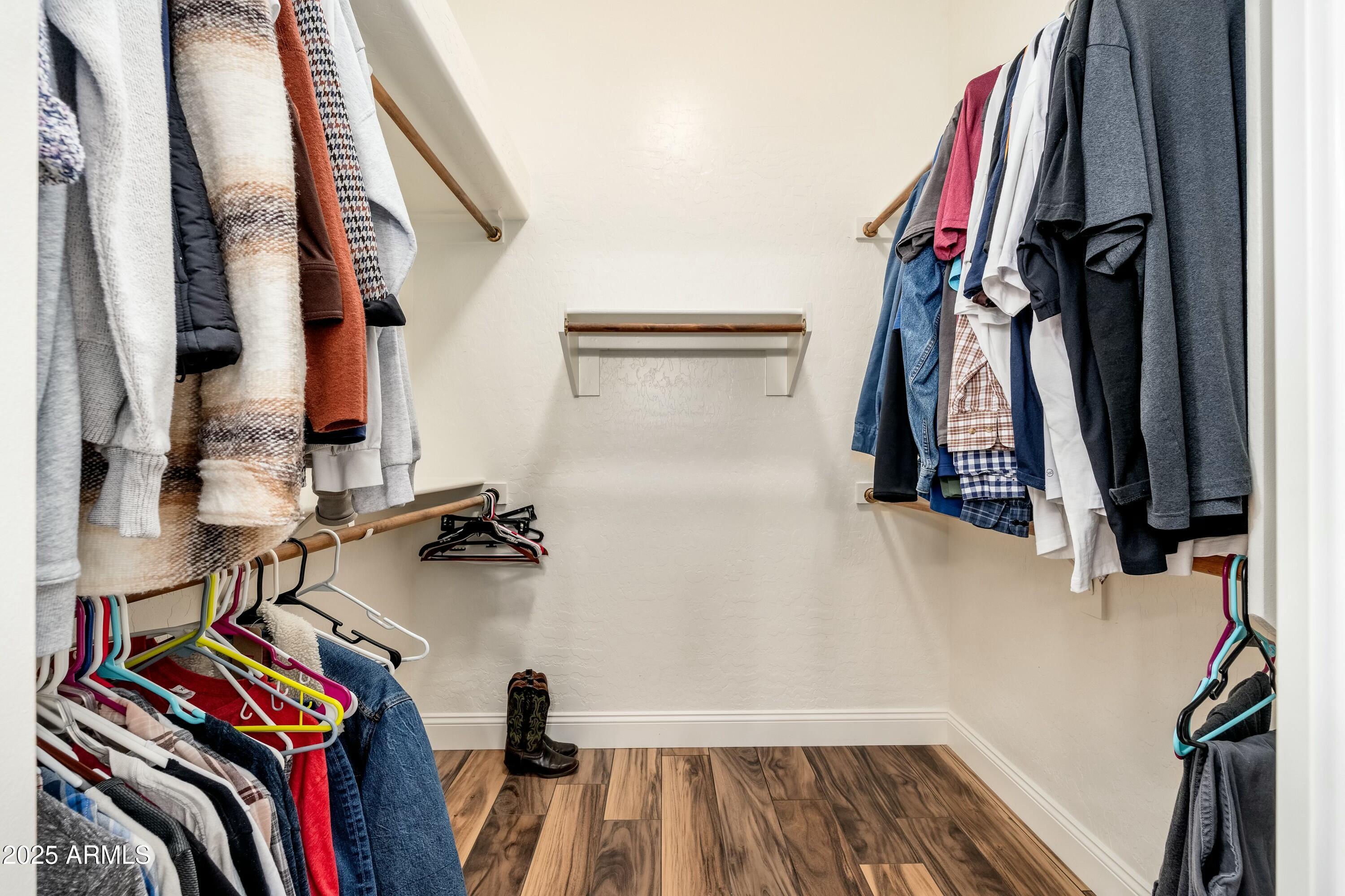 2257 W PERIWINKLE Way