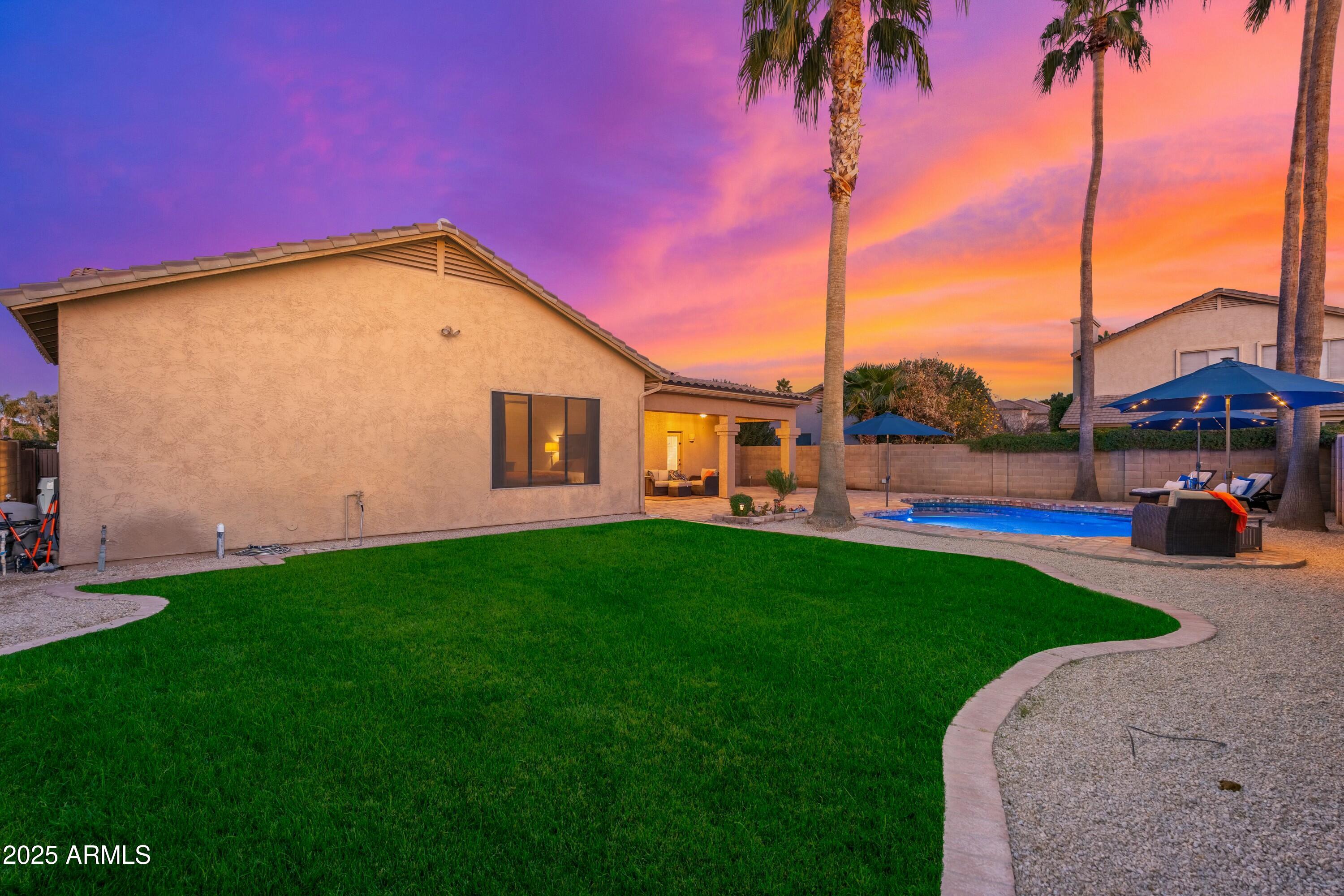 2257 W PERIWINKLE Way