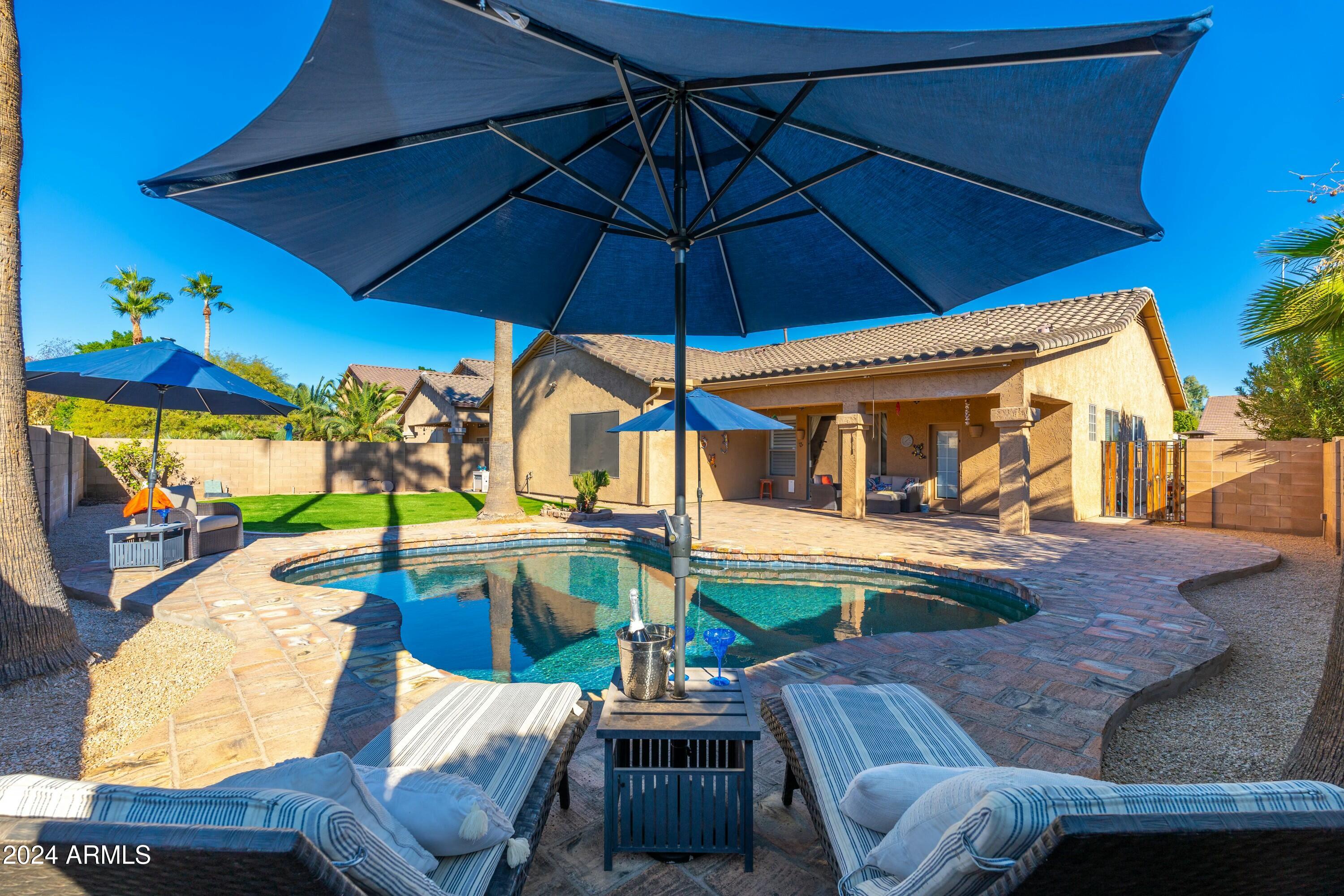 2257 W PERIWINKLE Way