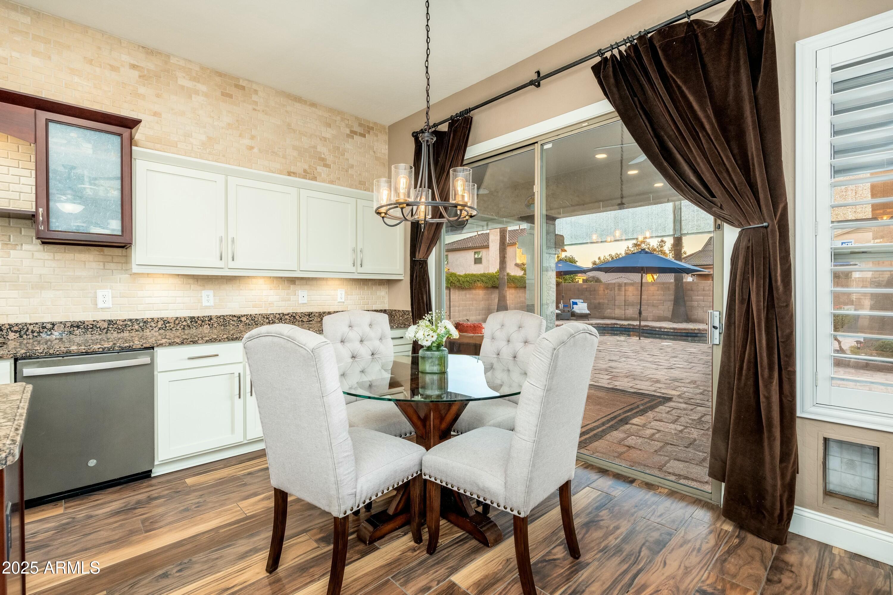 2257 W PERIWINKLE Way