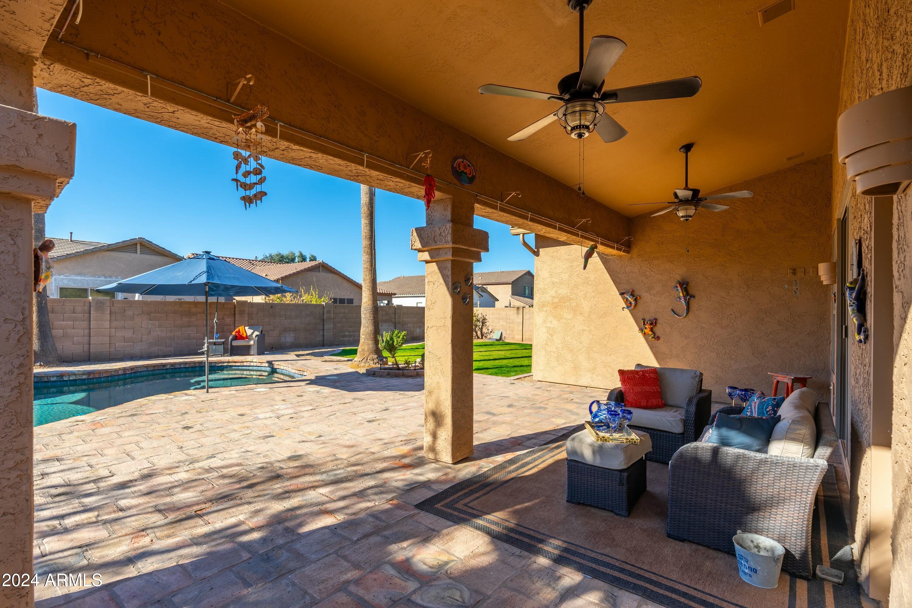 2257 W PERIWINKLE Way