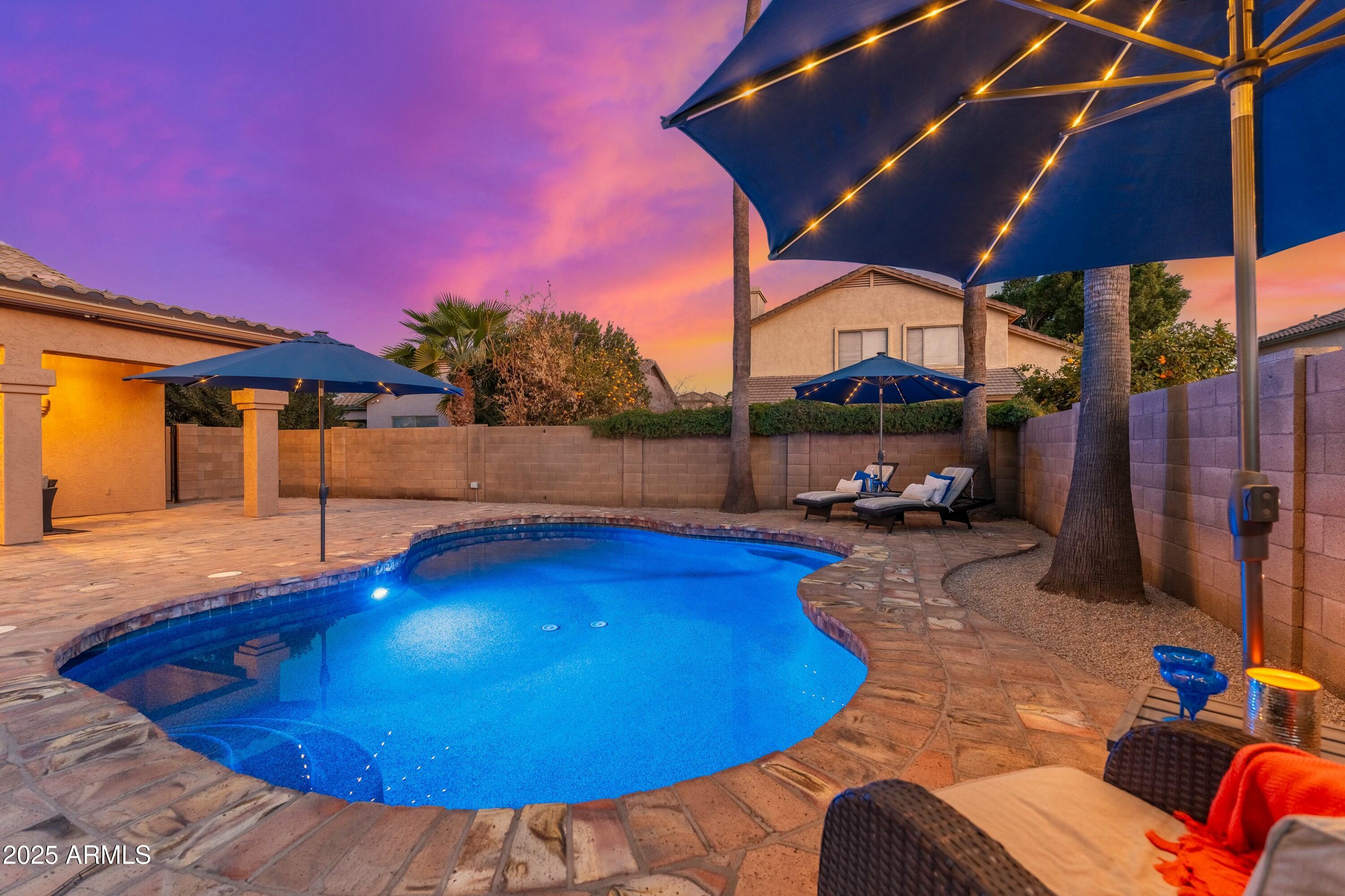 2257 W PERIWINKLE Way