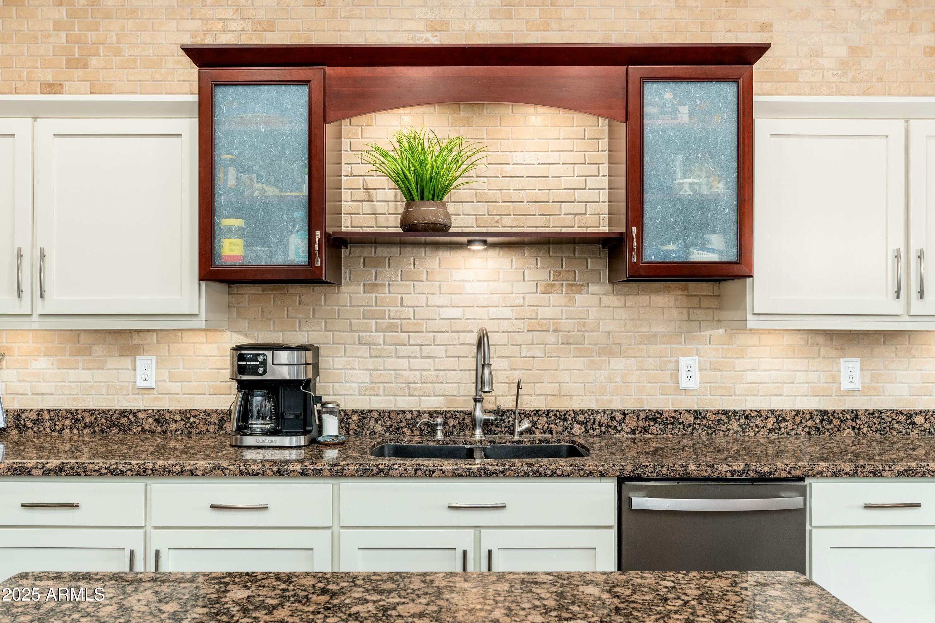 2257 W PERIWINKLE Way