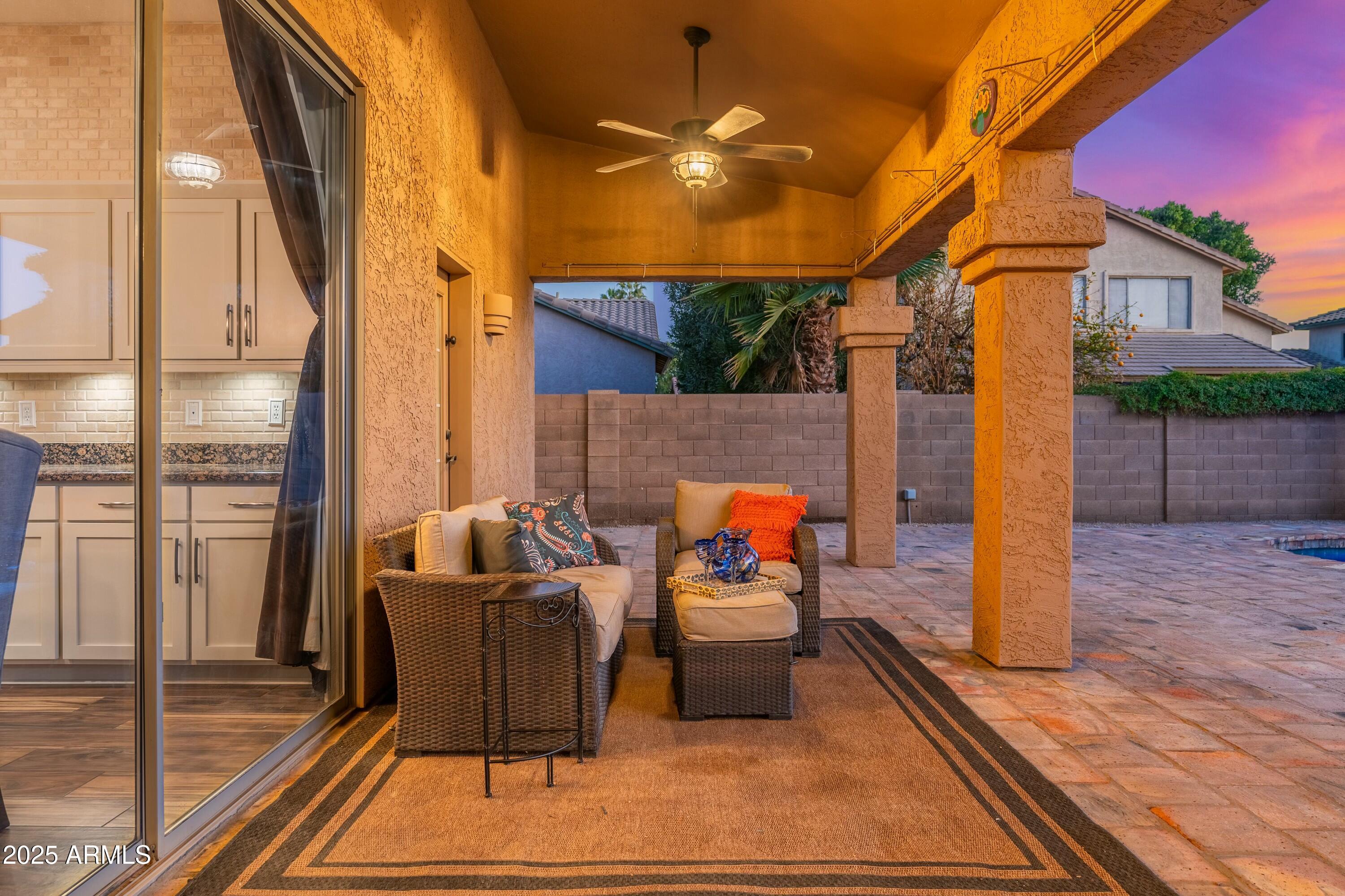 2257 W PERIWINKLE Way