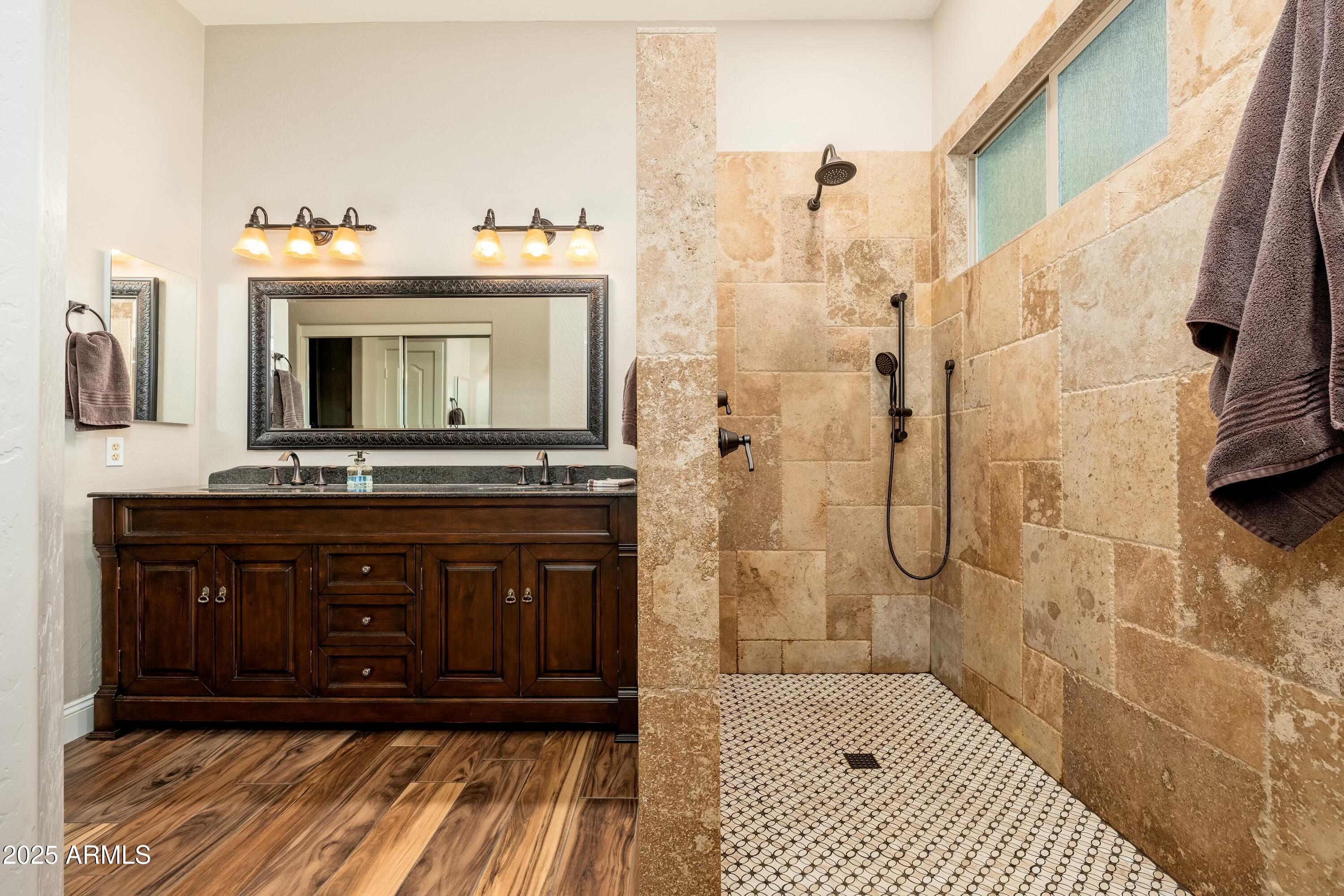 2257 W PERIWINKLE Way