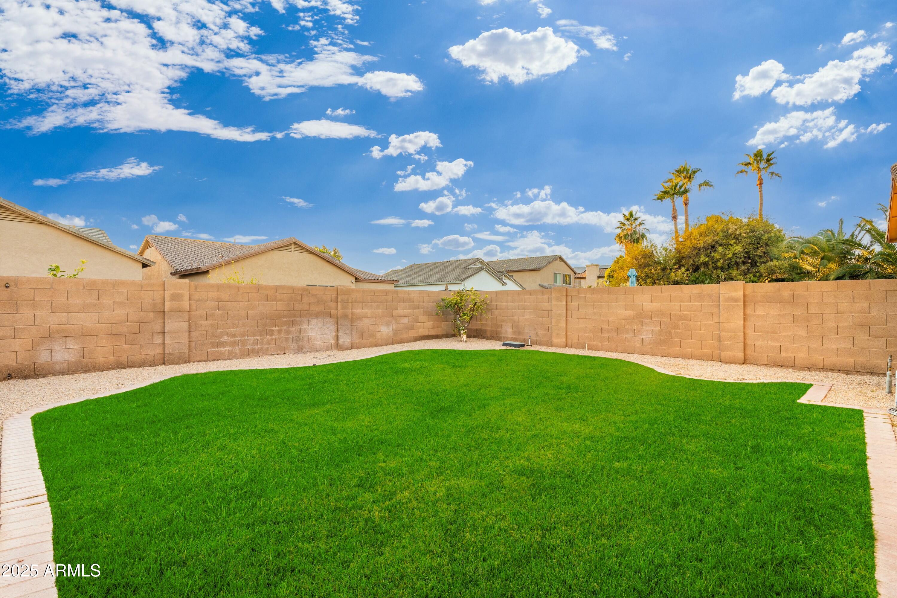 2257 W PERIWINKLE Way