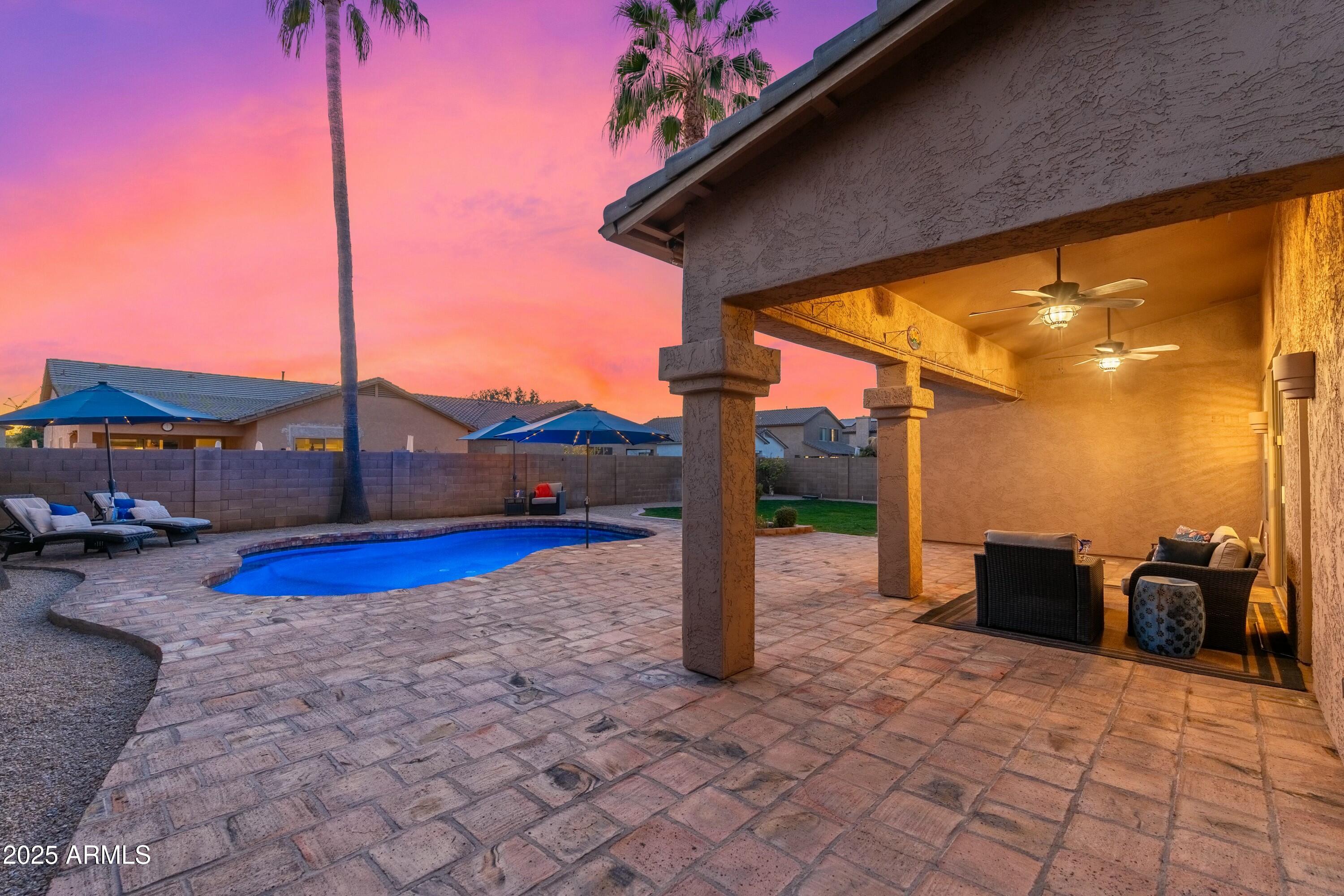 2257 W PERIWINKLE Way