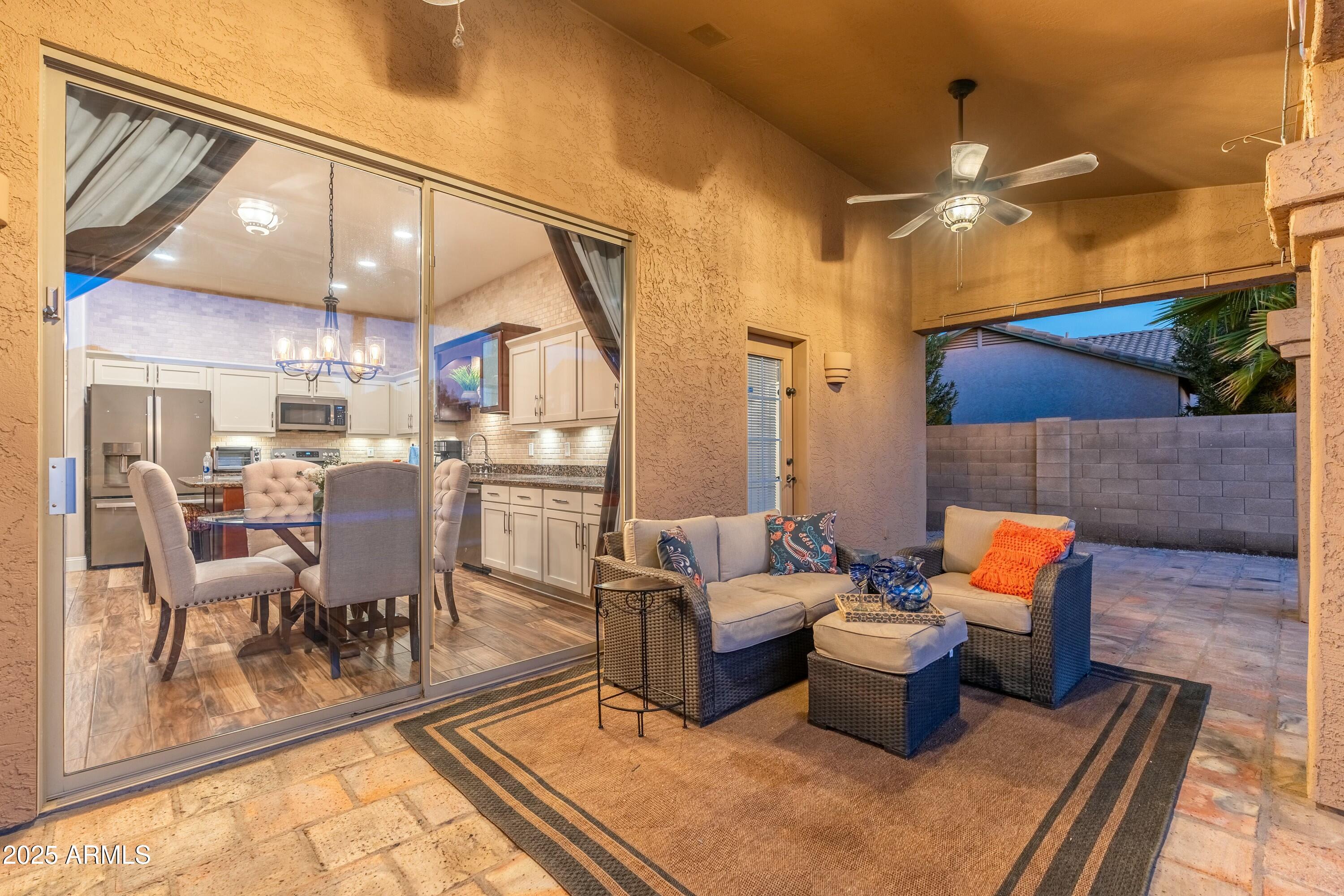 2257 W PERIWINKLE Way